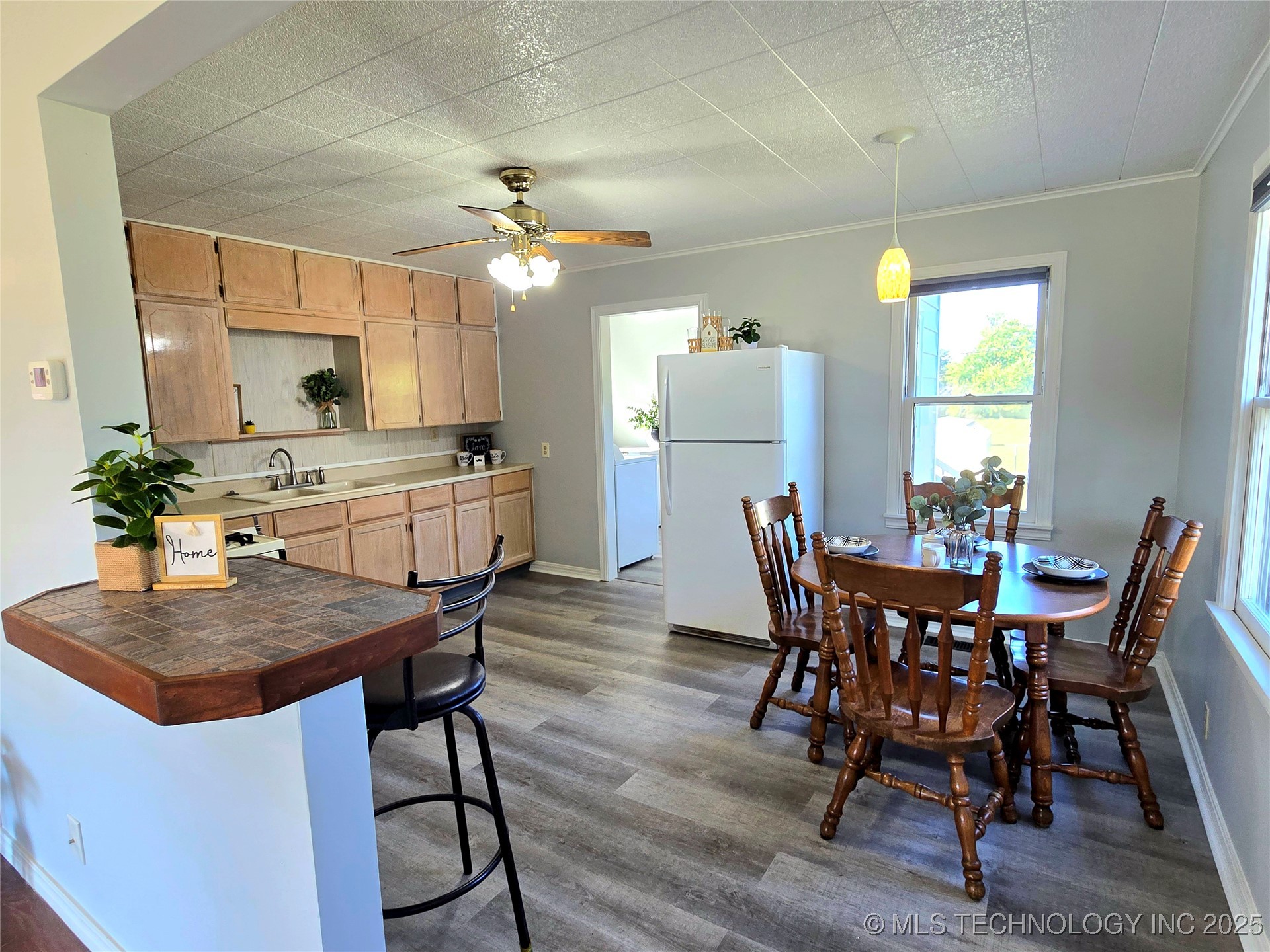 600 N Franklin Avenue Property Photo 9