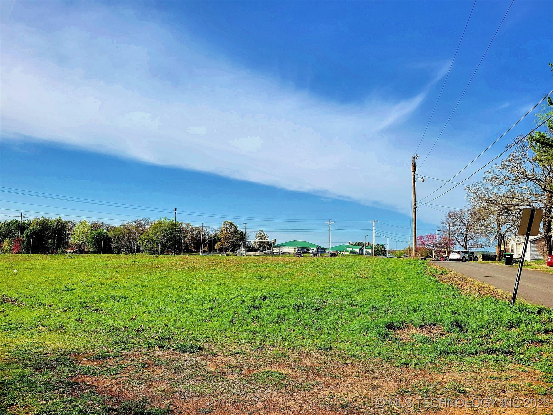 600 Sooner Drive Property Photo 1