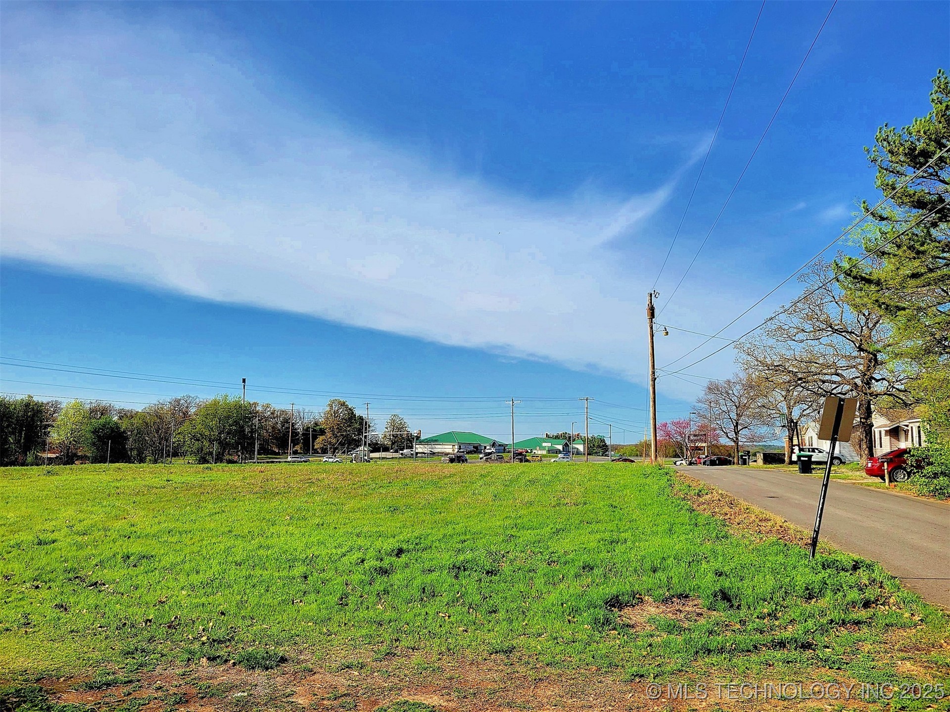 600 Sooner Drive Property Photo 5