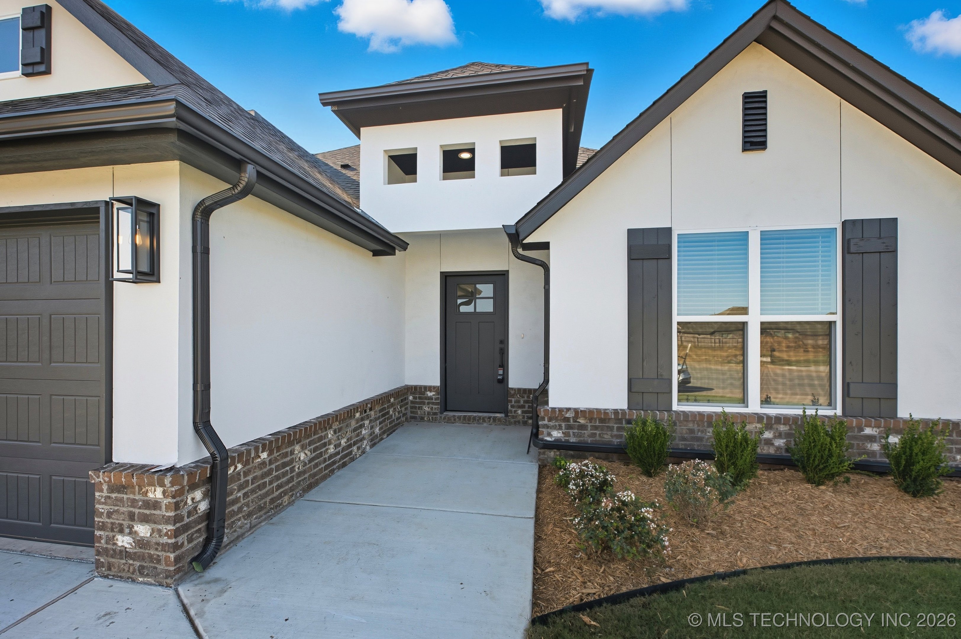 23170 E 106th Place S Property Photo 4