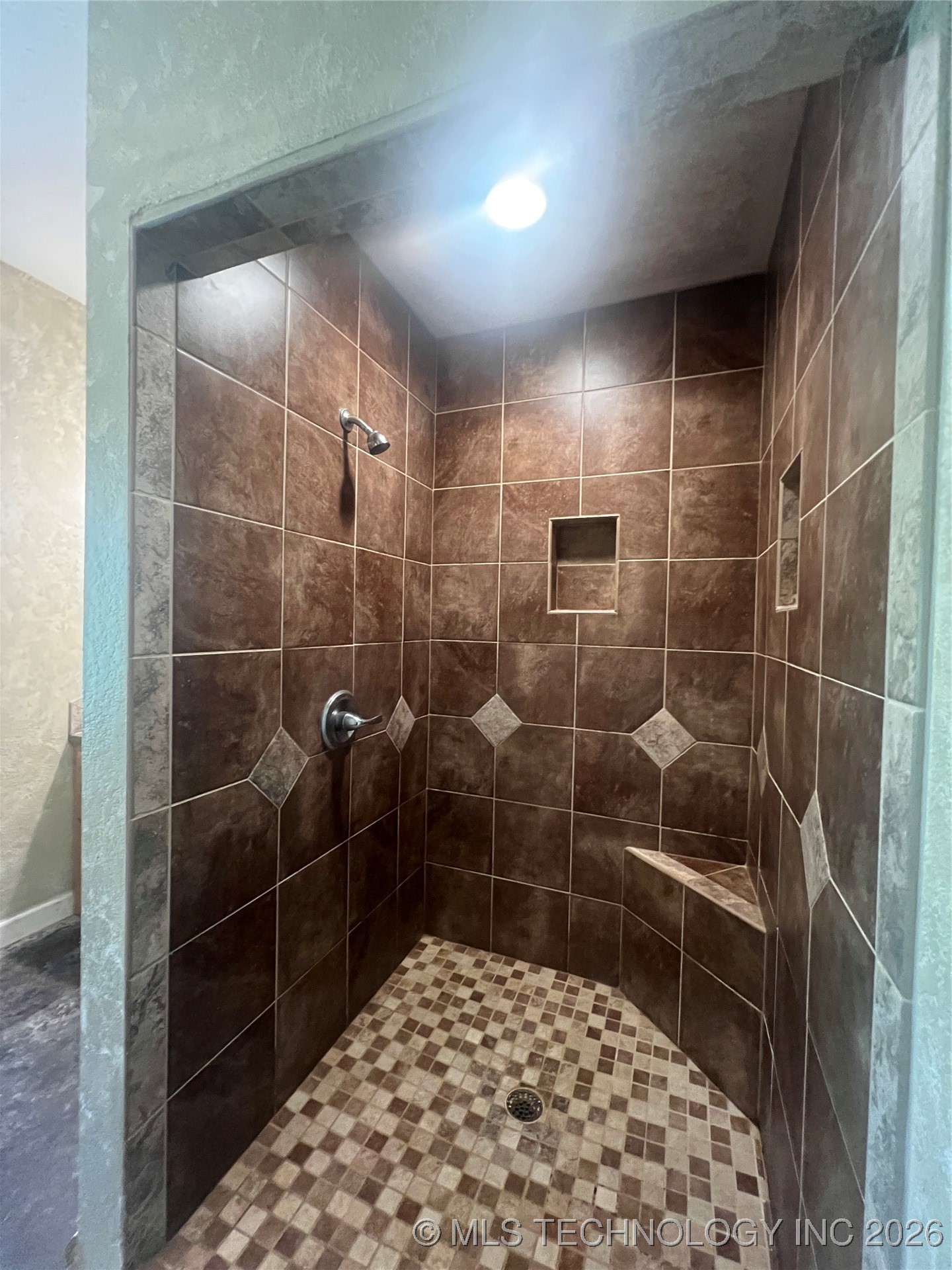 220 Willow Lane Property Photo 19