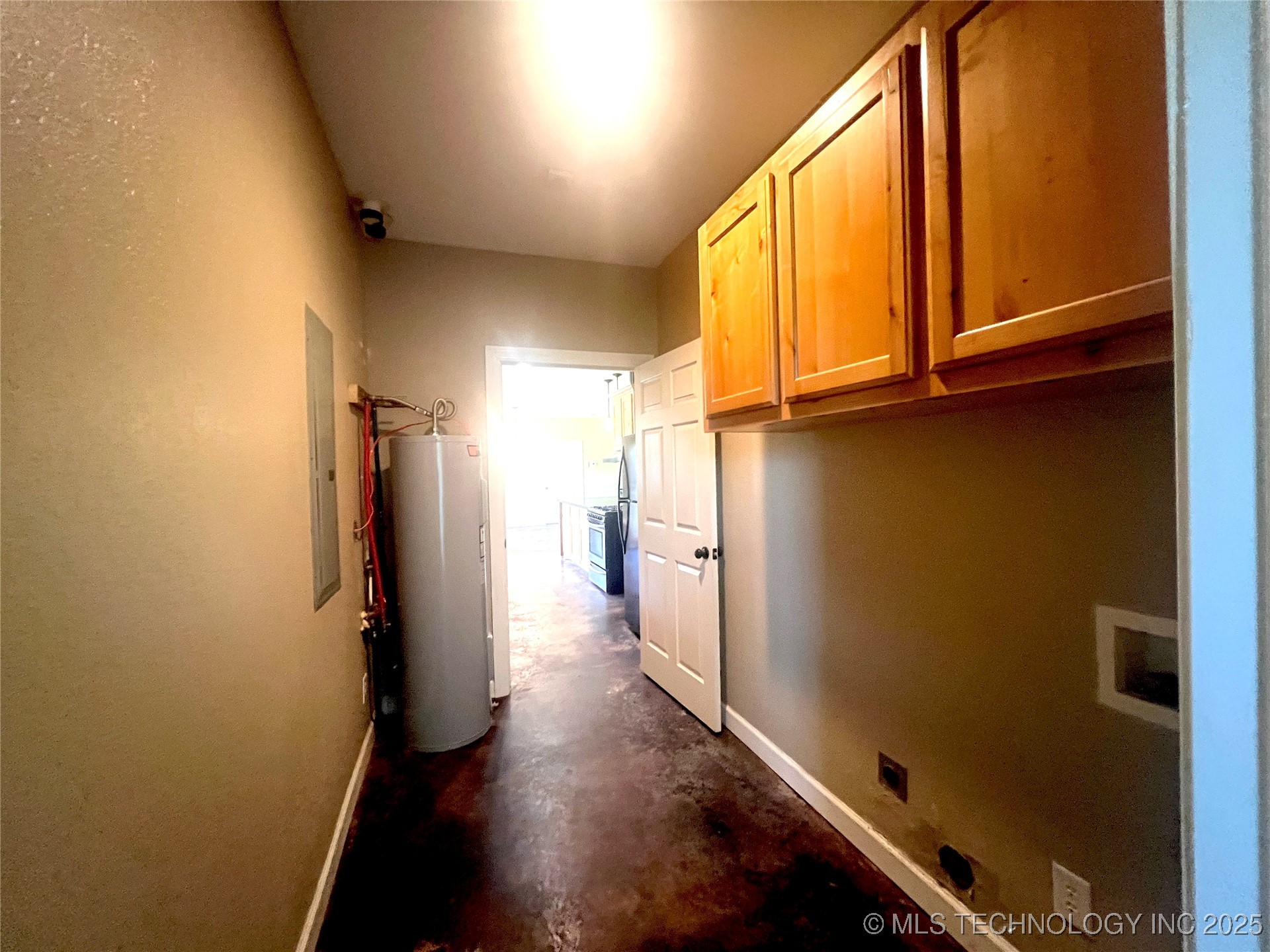 220 Willow Lane Property Photo 22