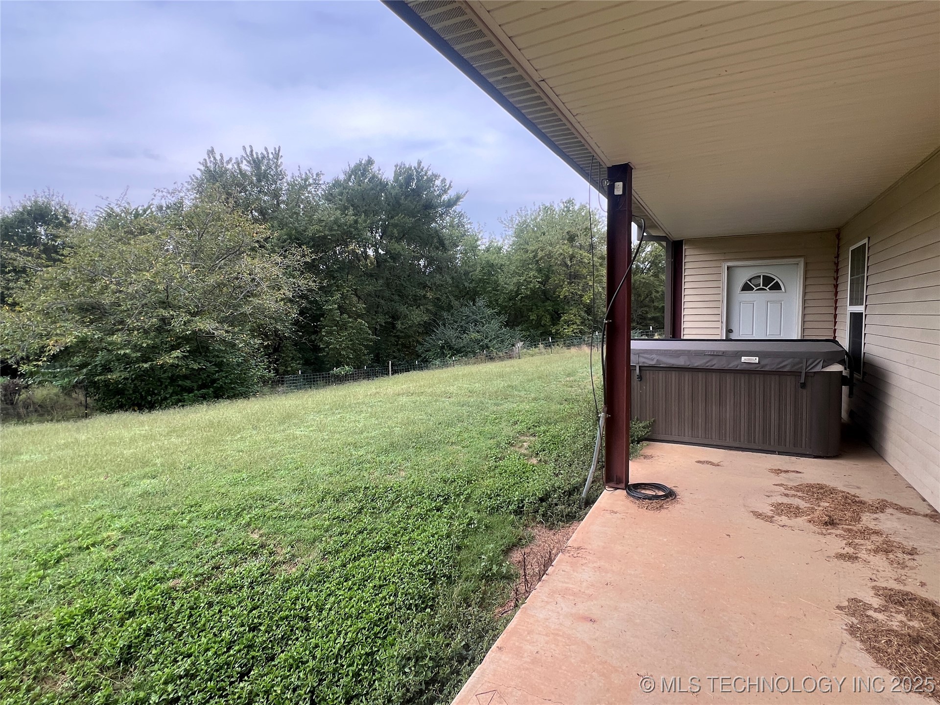 220 Willow Lane Property Photo 35