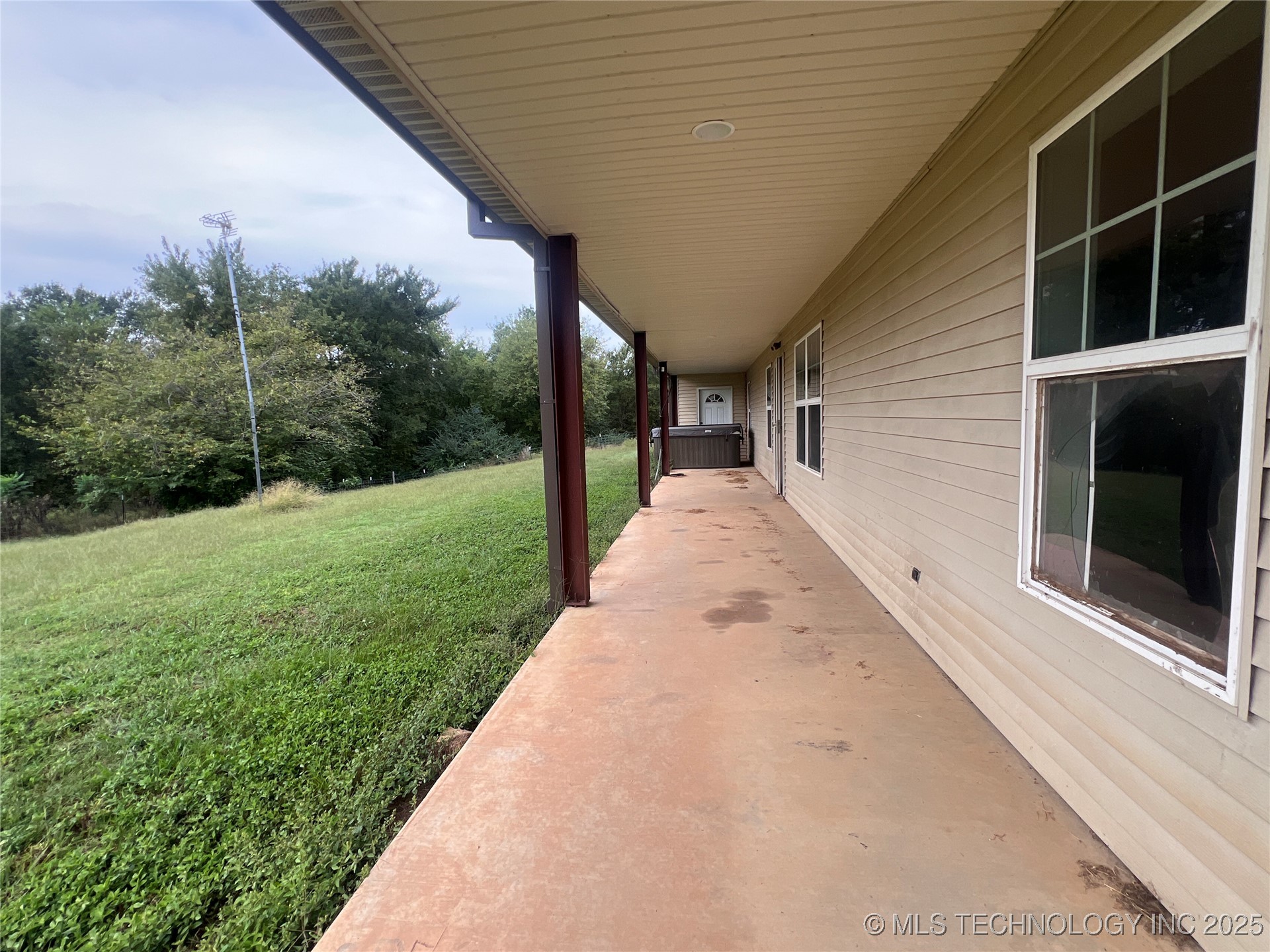 220 Willow Lane Property Photo 36