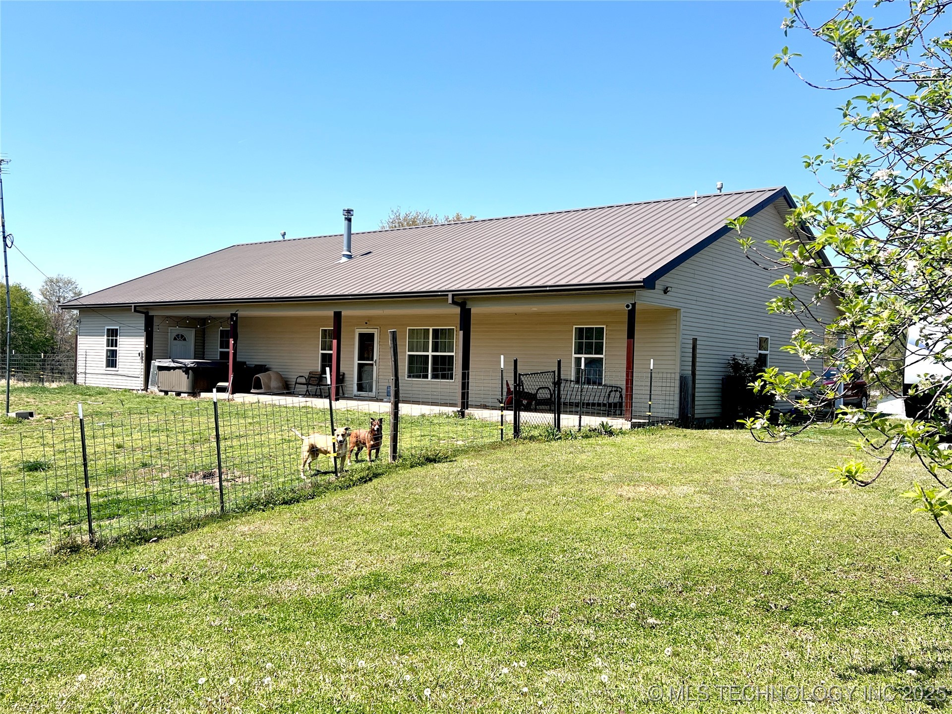 220 Willow Lane Property Photo 37