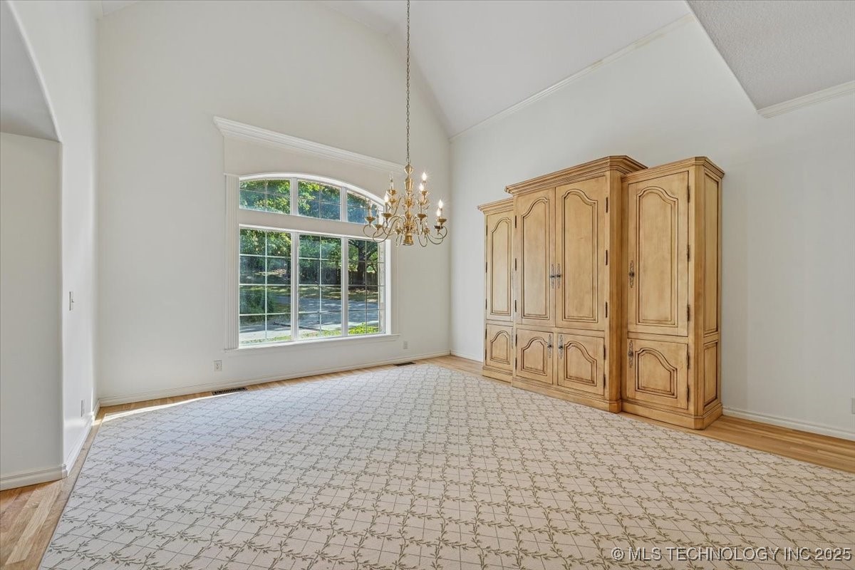 9432 S Florence Avenue Property Photo 11