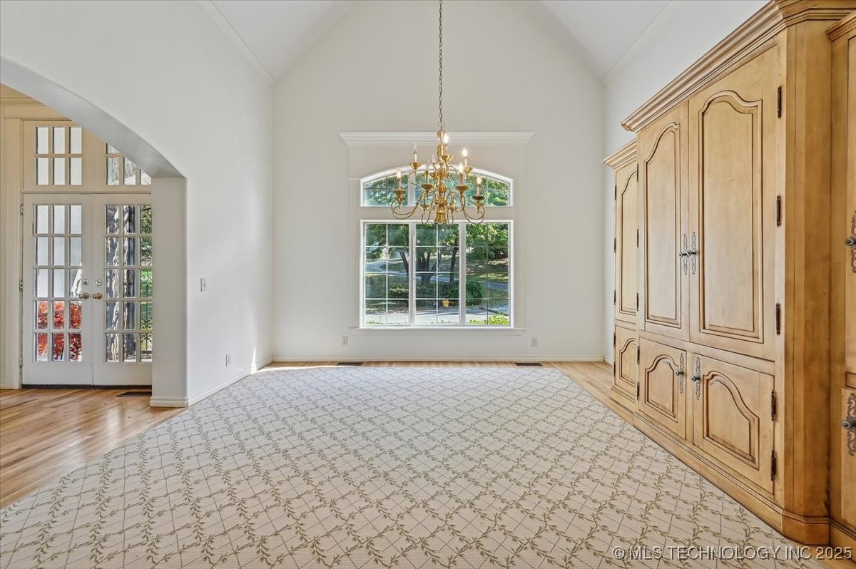 9432 S Florence Avenue Property Photo 12