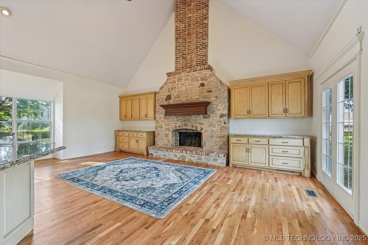 9432 S Florence Avenue Property Photo 23