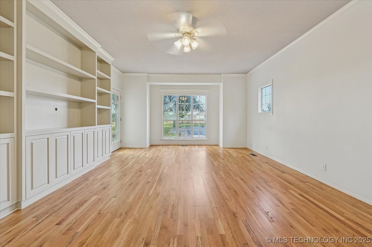 9432 S Florence Avenue Property Photo 27