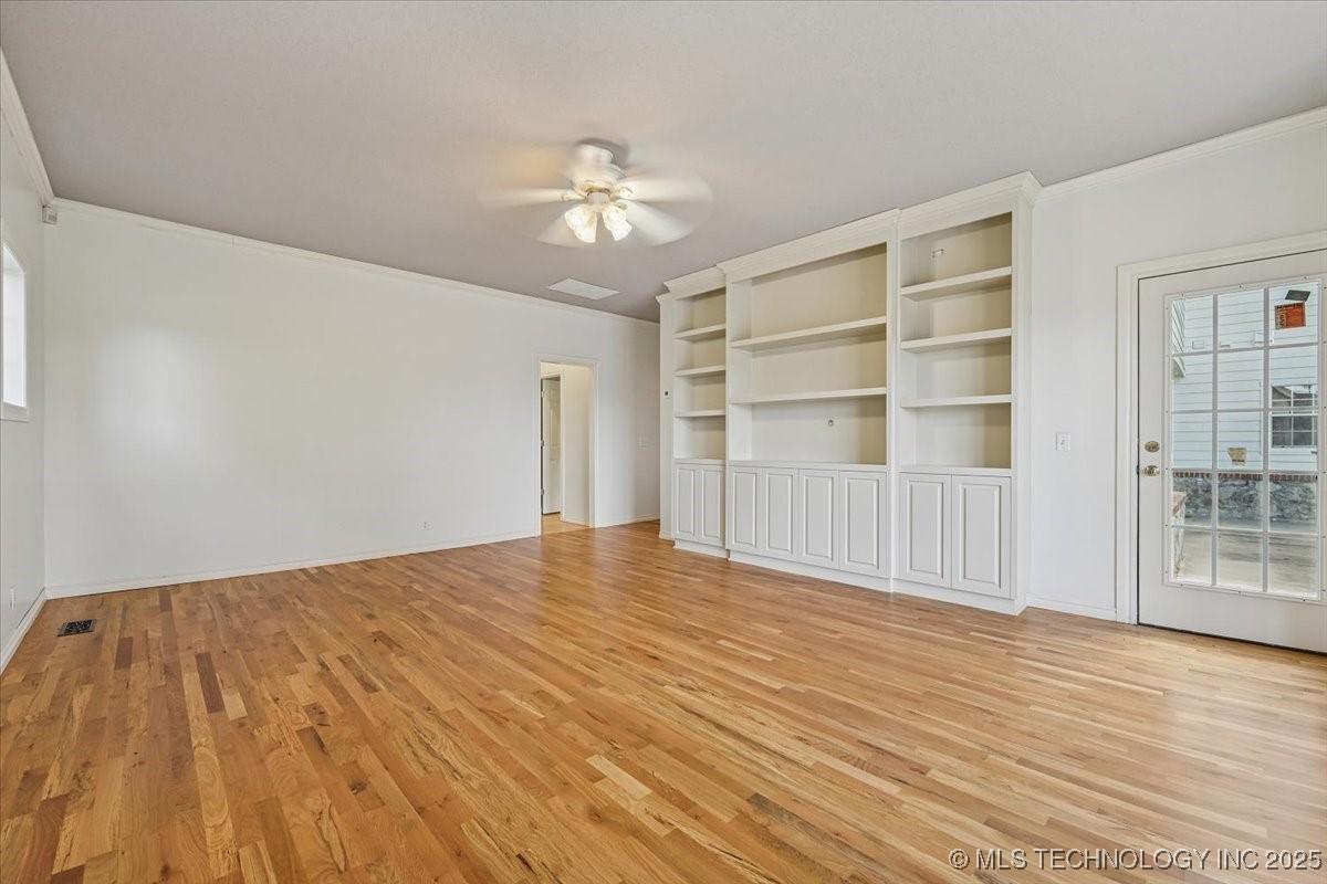 9432 S Florence Avenue Property Photo 28