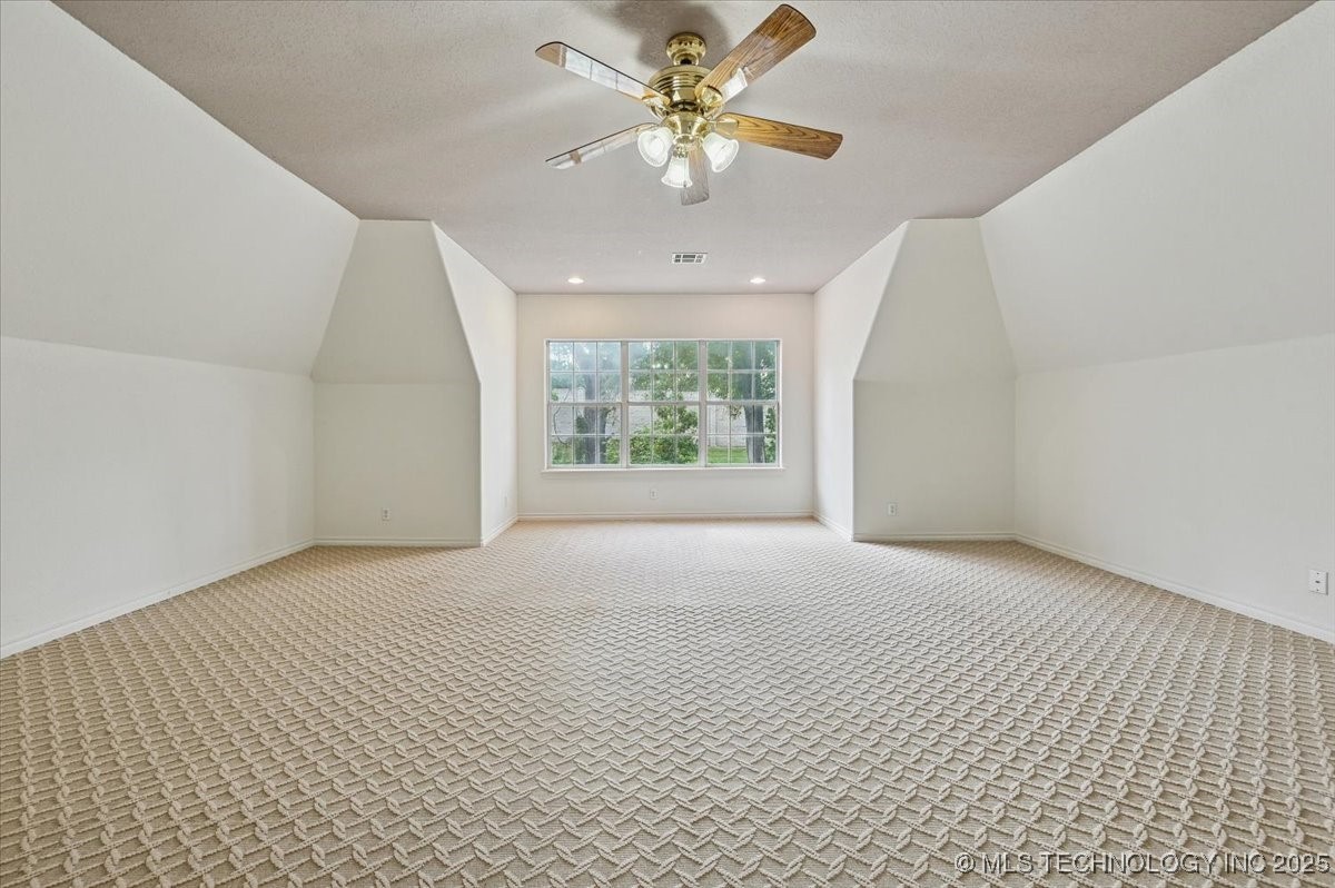 9432 S Florence Avenue Property Photo 36