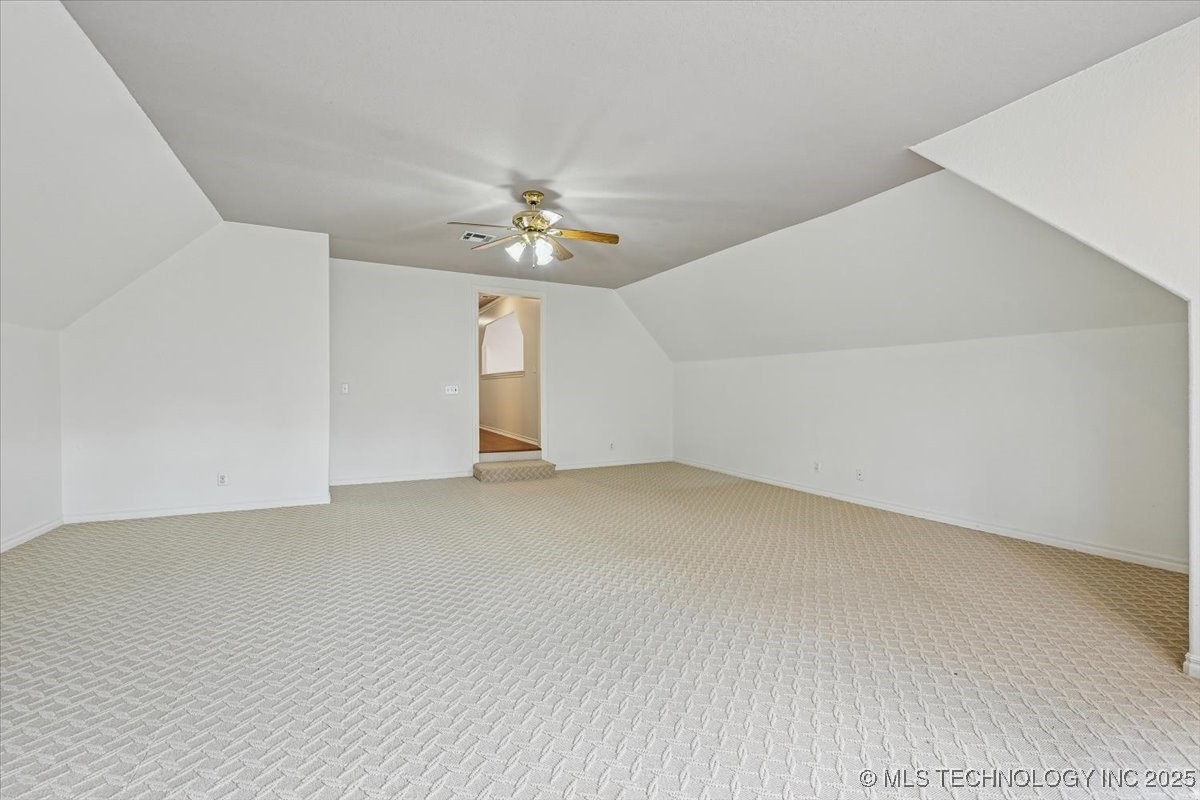 9432 S Florence Avenue Property Photo 37