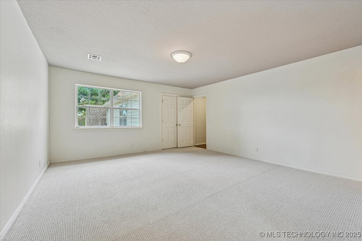 9432 S Florence Avenue Property Photo 40