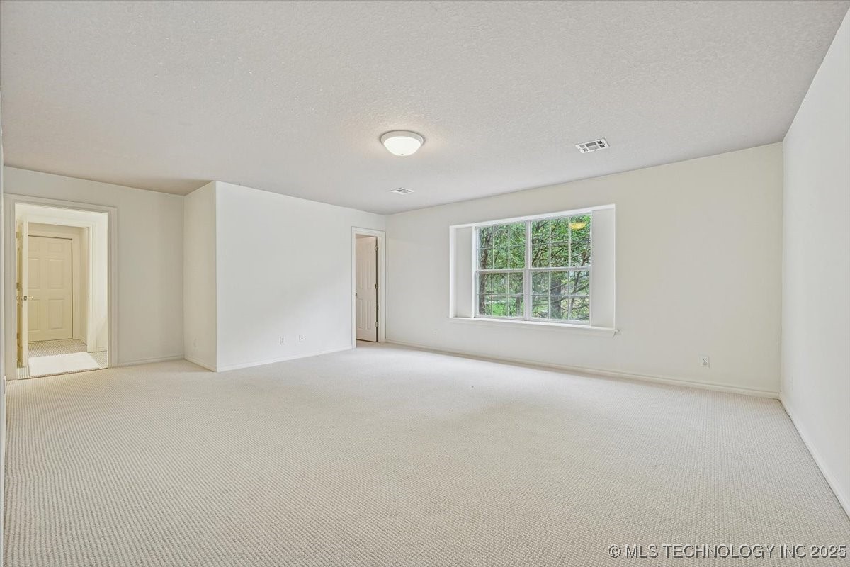 9432 S Florence Avenue Property Photo 44