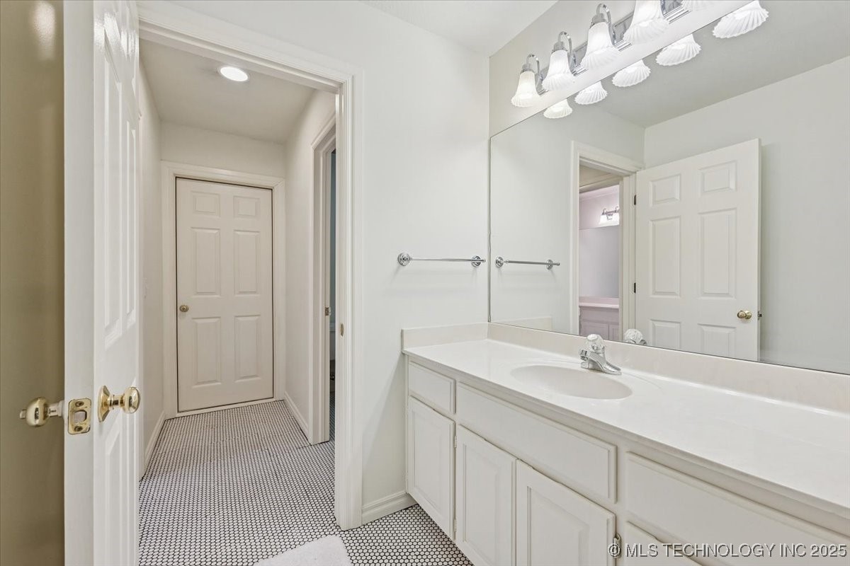 9432 S Florence Avenue Property Photo 47