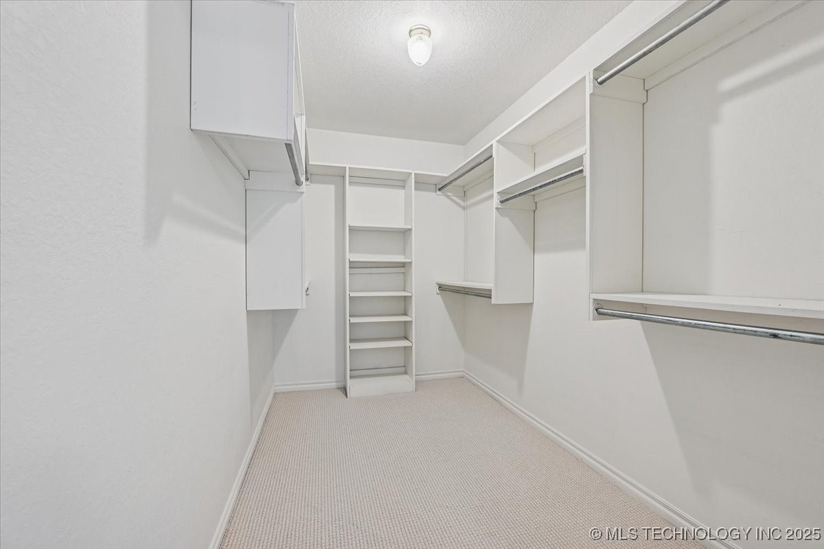 9432 S Florence Avenue Property Photo 52