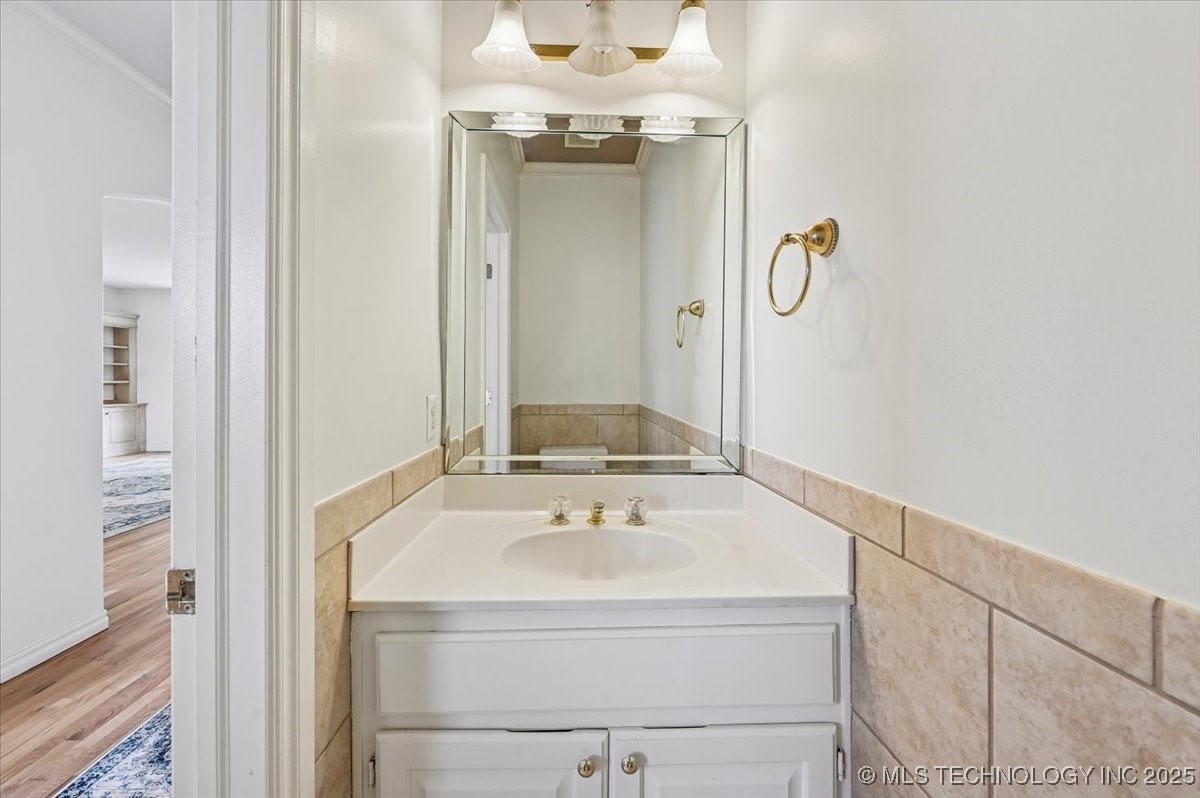 9432 S Florence Avenue Property Photo 54