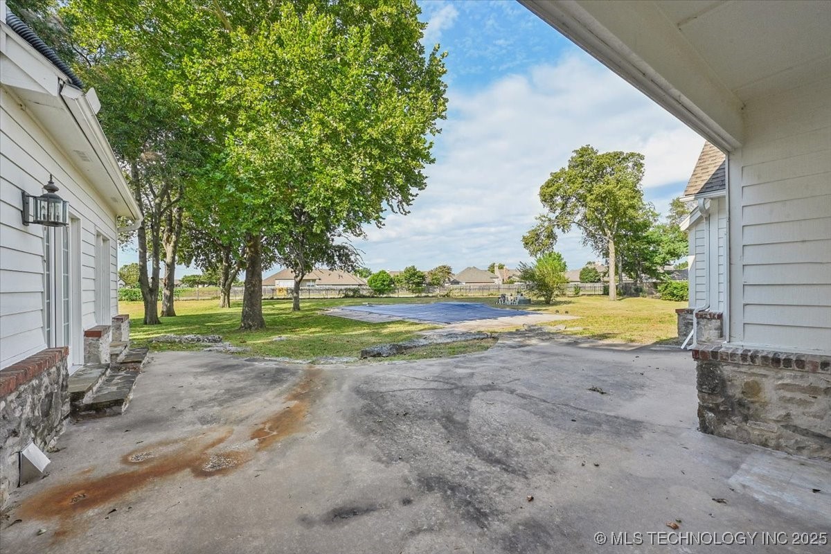 9432 S Florence Avenue Property Photo 56