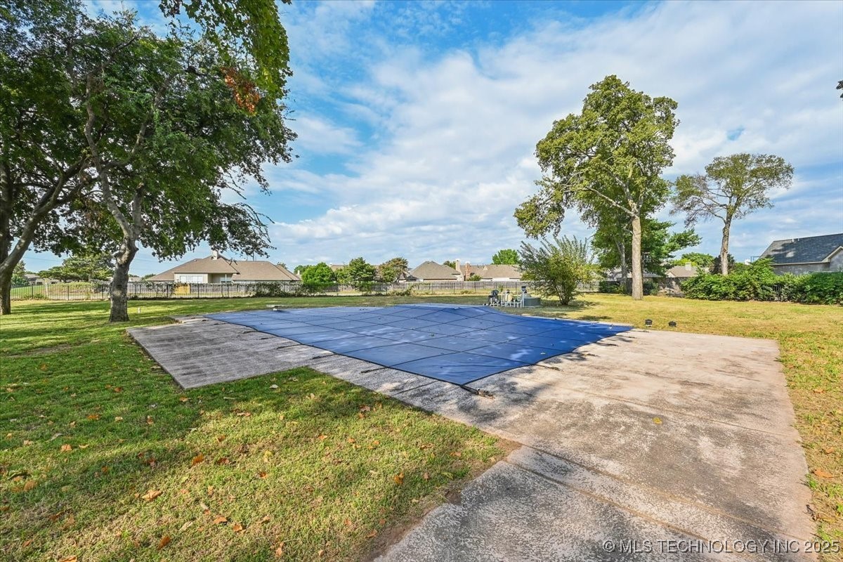 9432 S Florence Avenue Property Photo 58