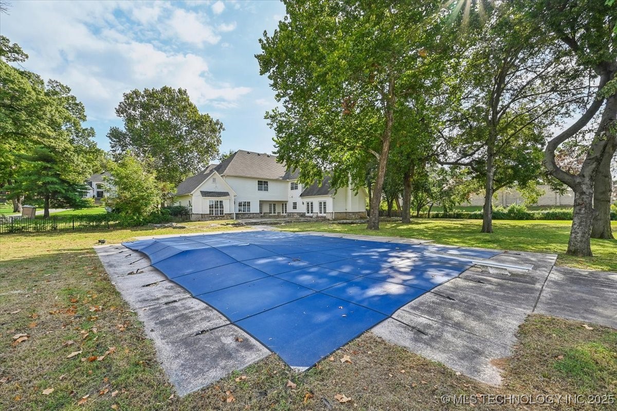 9432 S Florence Avenue Property Photo 59