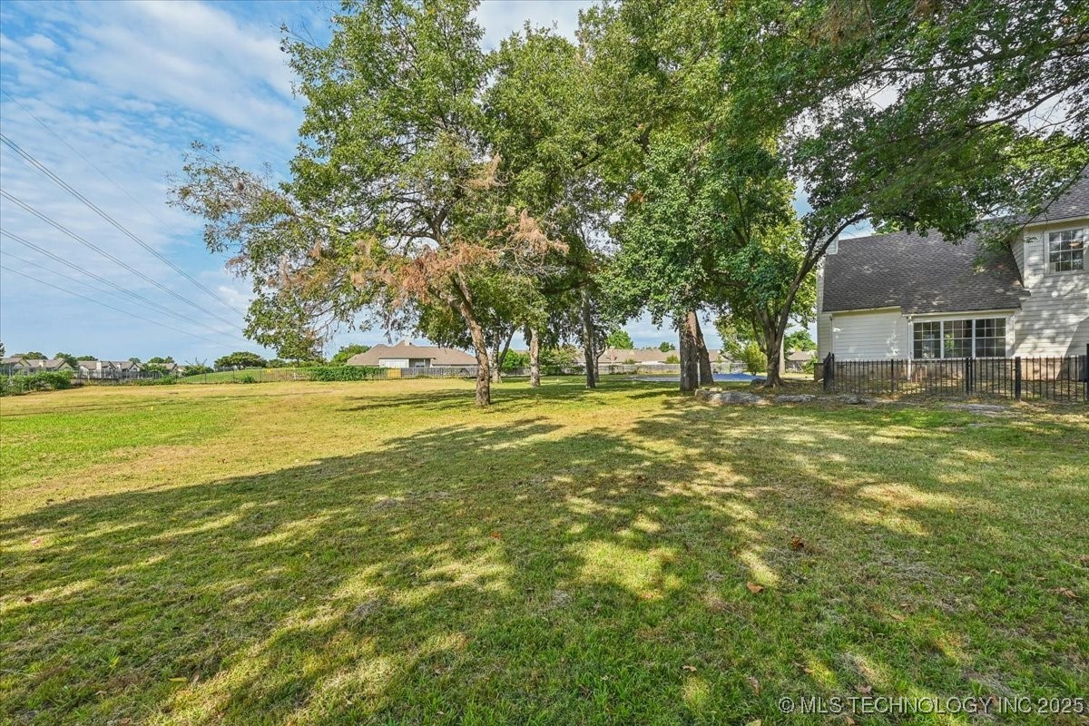 9432 S Florence Avenue Property Photo 62