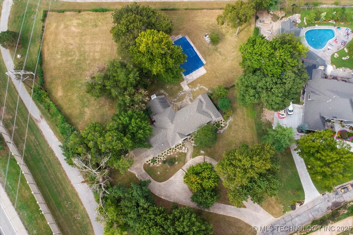 9432 S Florence Avenue Property Photo 70