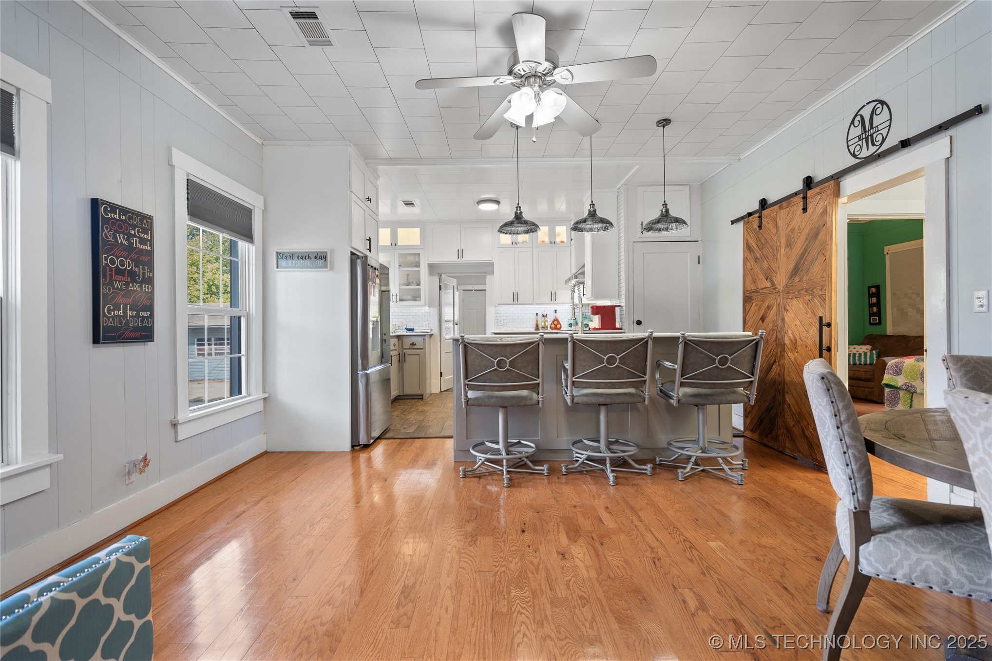 1105 Bixby Property Photo 7