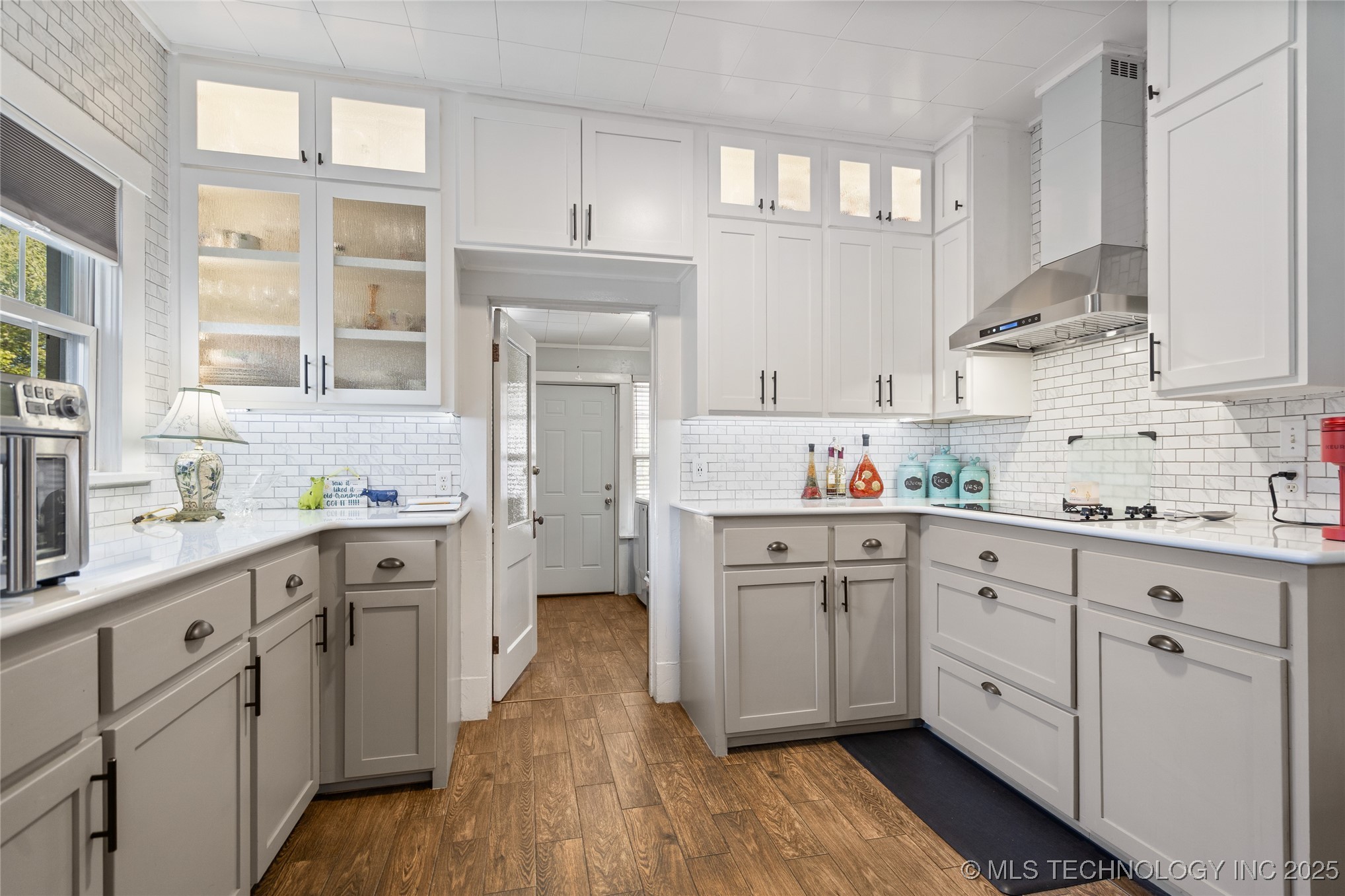 1105 Bixby Property Photo 10