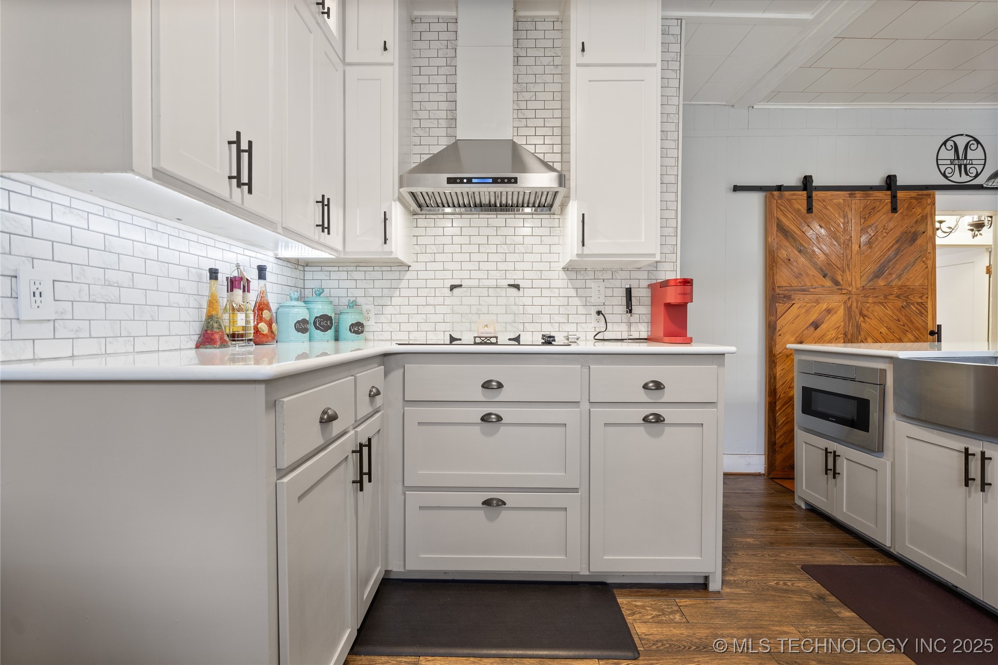 1105 Bixby Property Photo 12