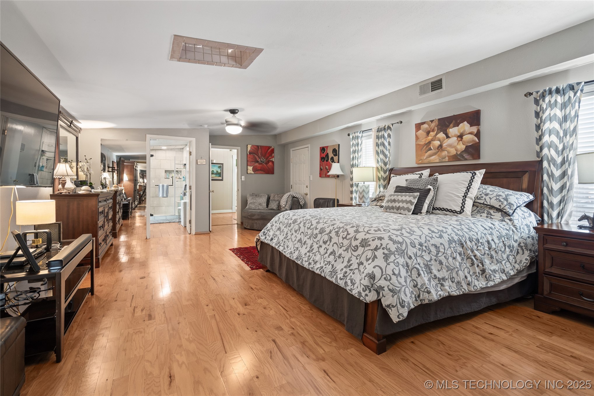 1105 Bixby Property Photo 16