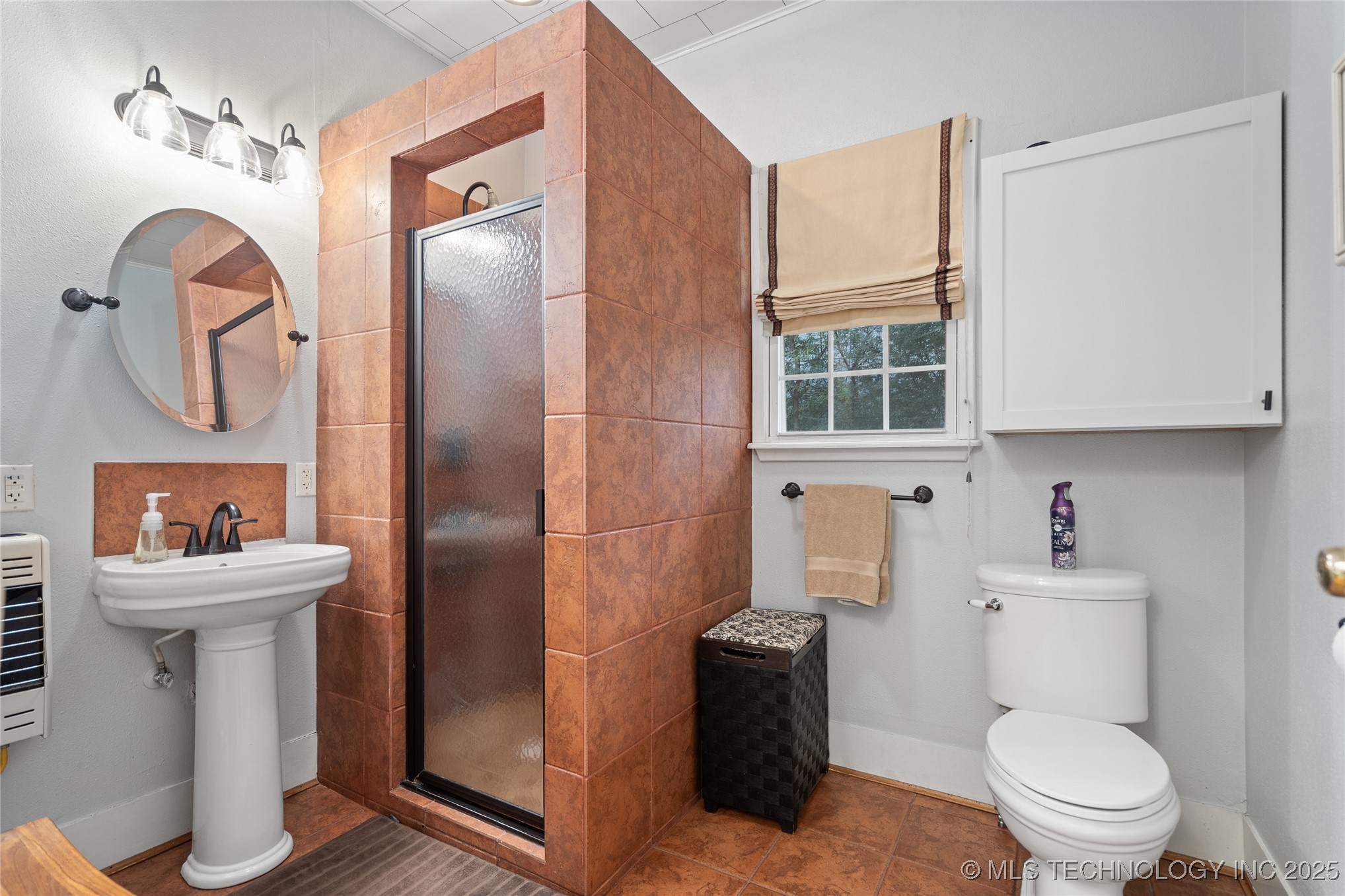 1105 Bixby Property Photo 22