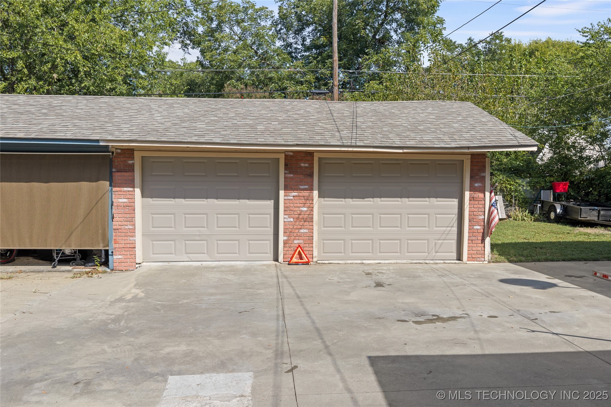 1105 Bixby Property Photo 31