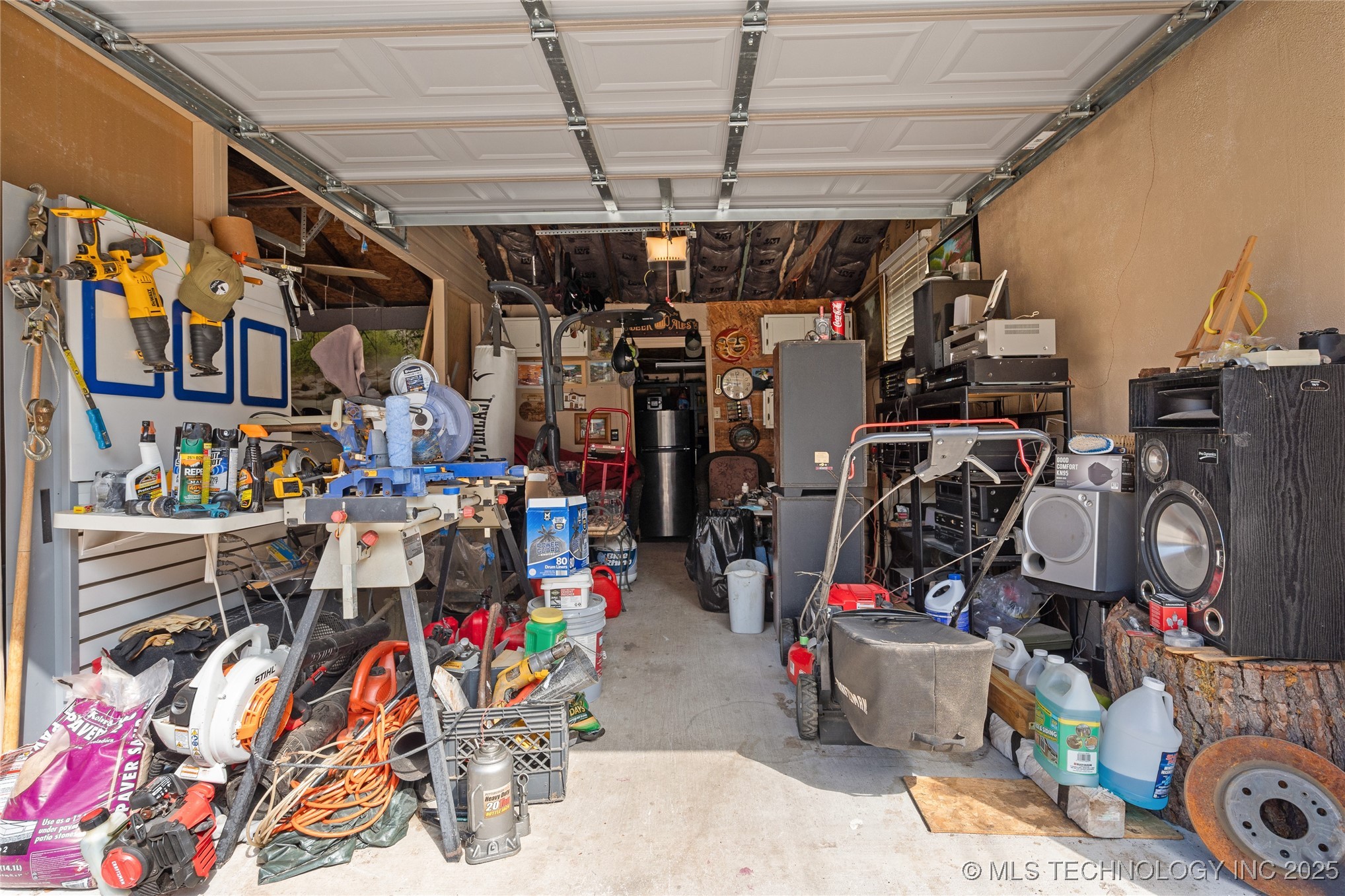 1105 Bixby Property Photo 32