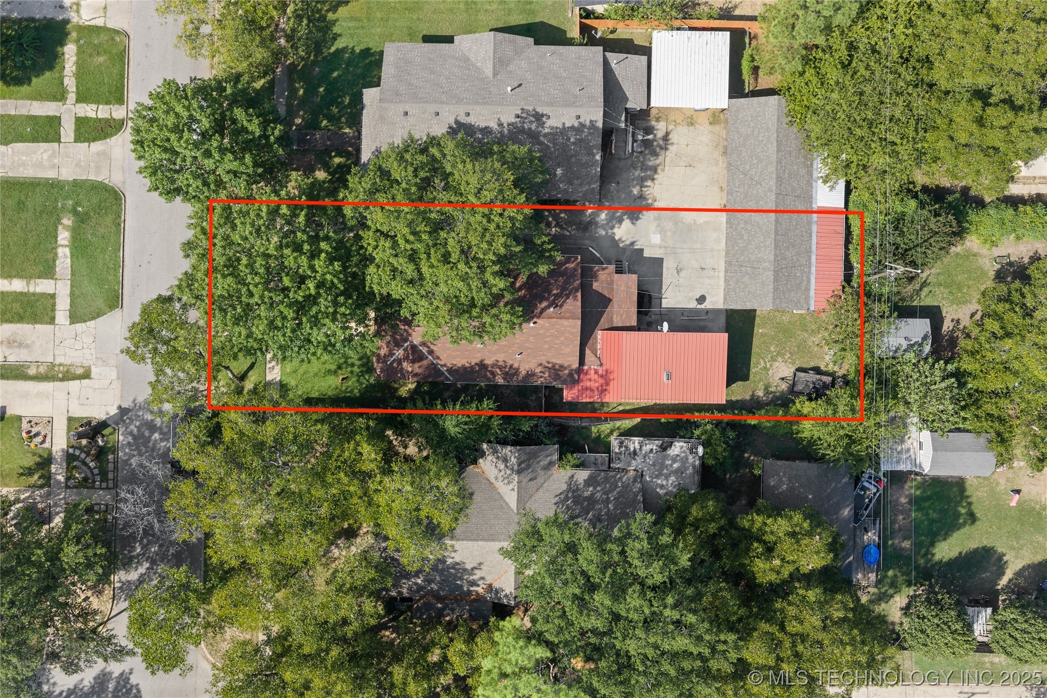 1105 Bixby Property Photo 35