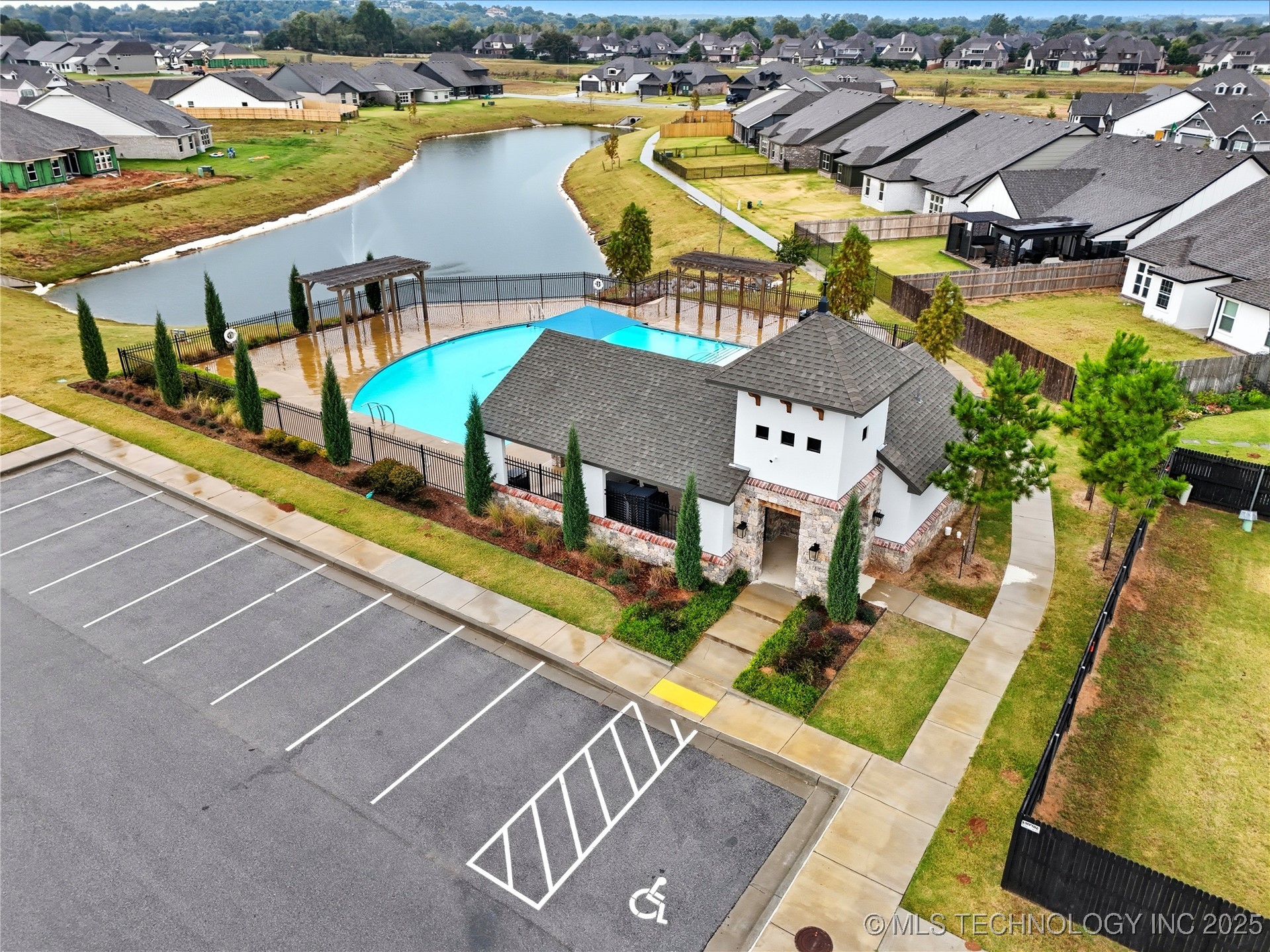 7207 E 131st Place S Property Photo 6