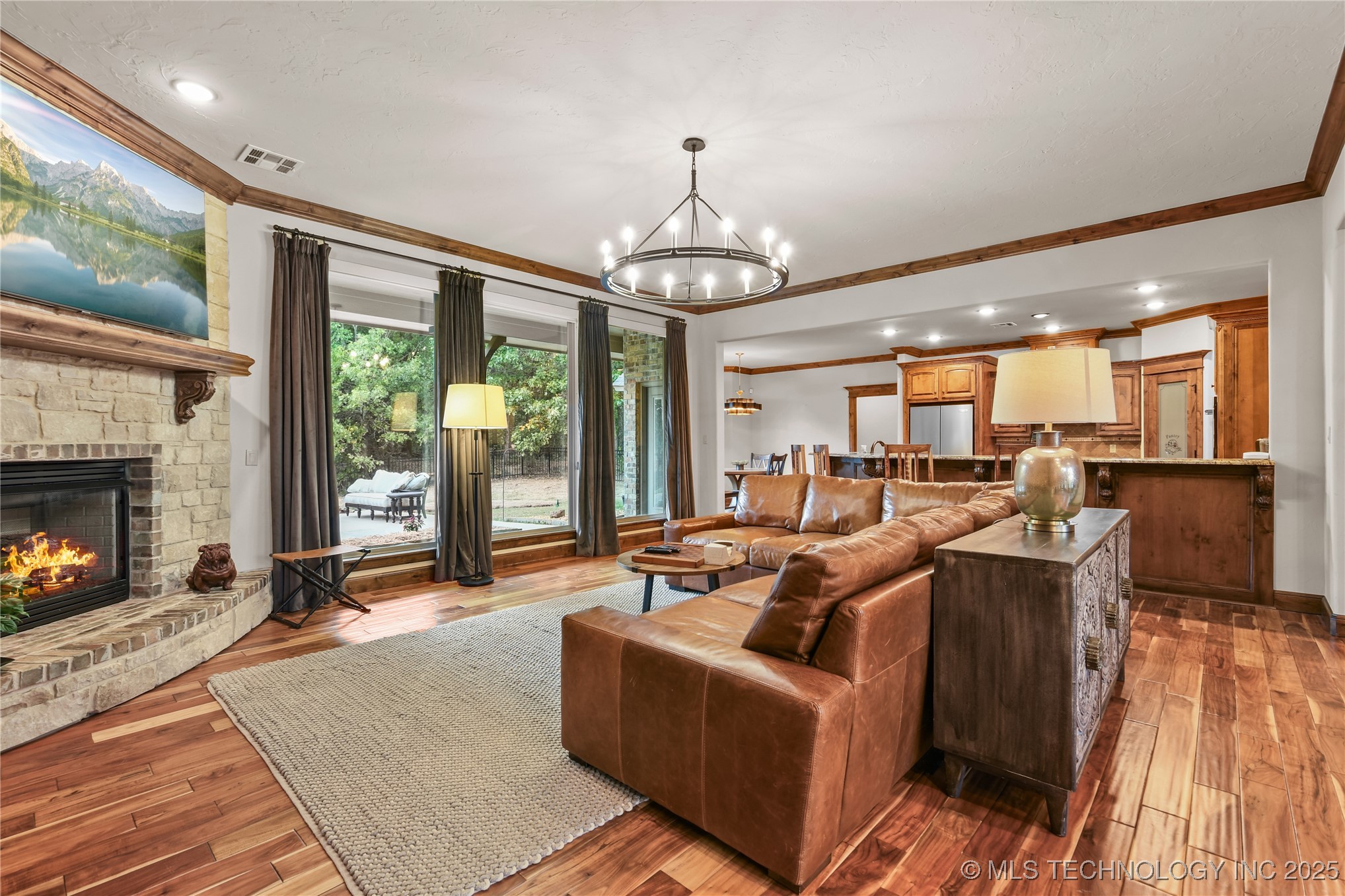 409 Wisteria Way Property Photo 11