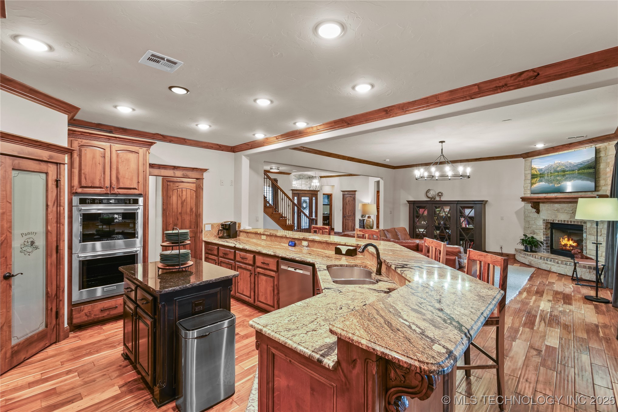 409 Wisteria Way Property Photo 20