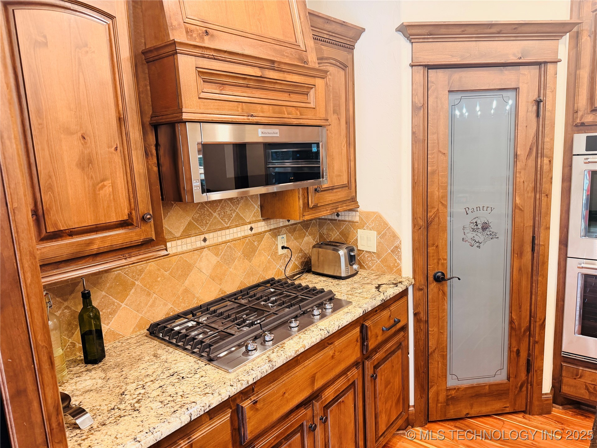 409 Wisteria Way Property Photo 22