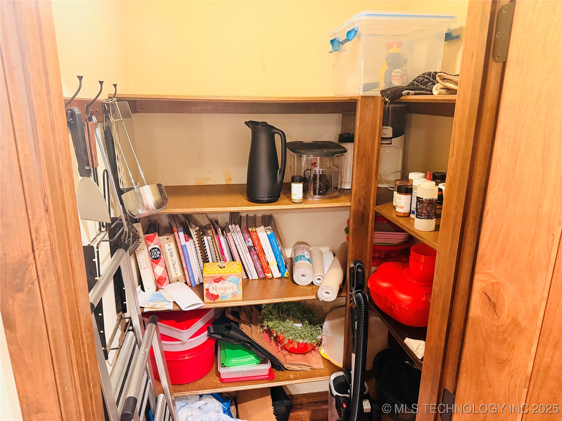 409 Wisteria Way Property Photo 25