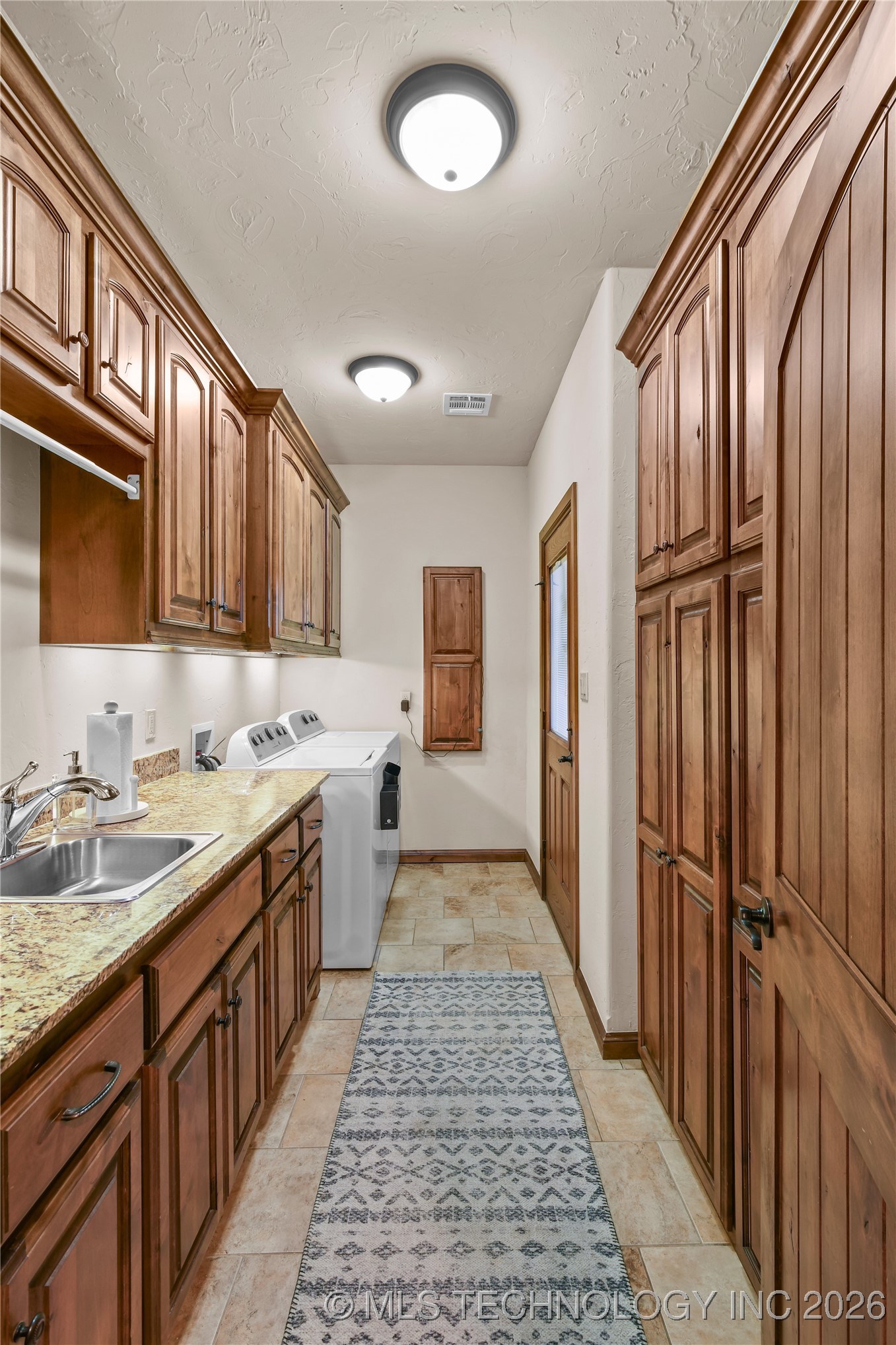 409 Wisteria Way Property Photo 26