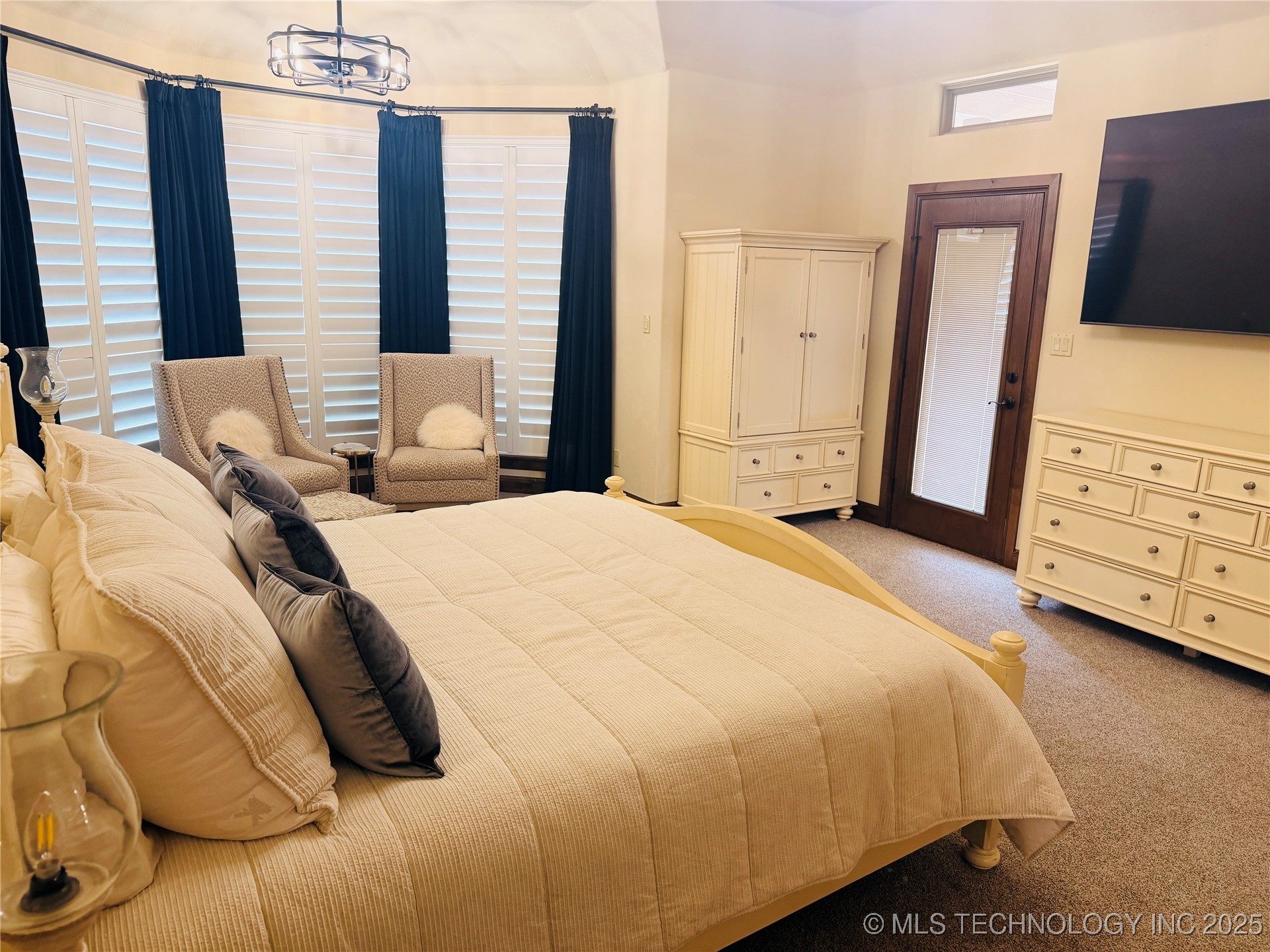 409 Wisteria Way Property Photo 29