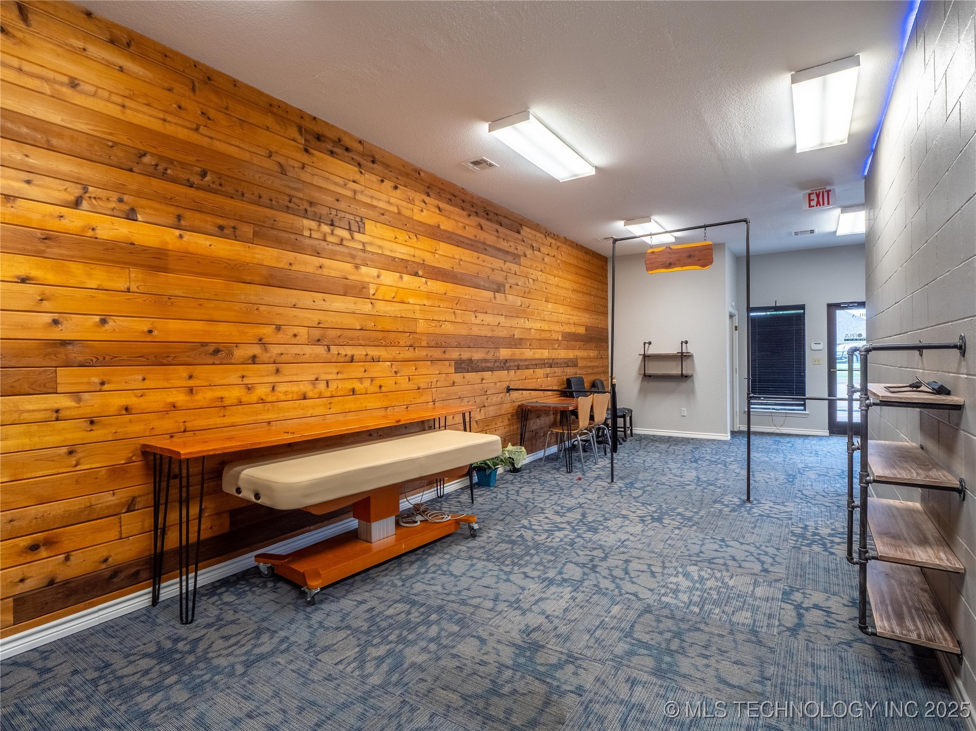 1501 E Wade Watts Property Photo 9