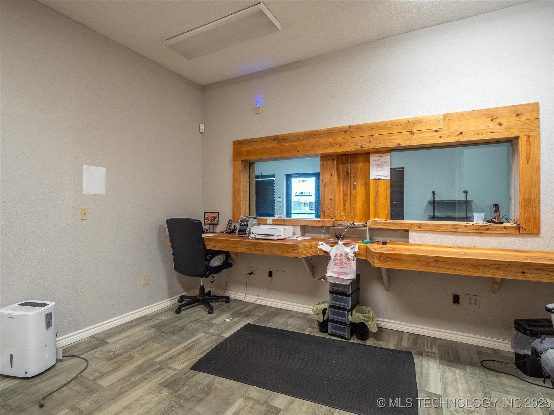 1501 E Wade Watts Property Photo 10