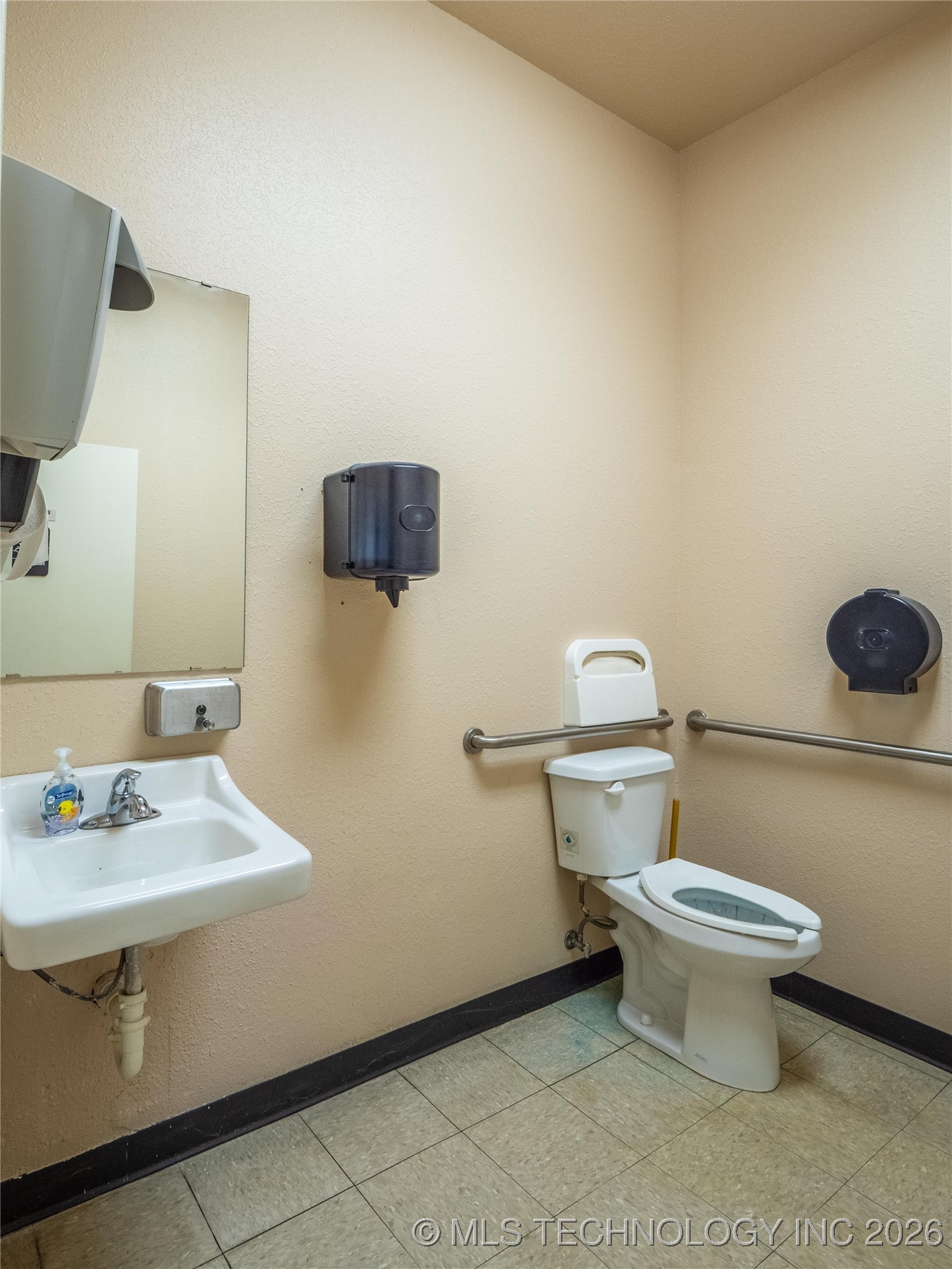 1501 E Wade Watts Property Photo 20