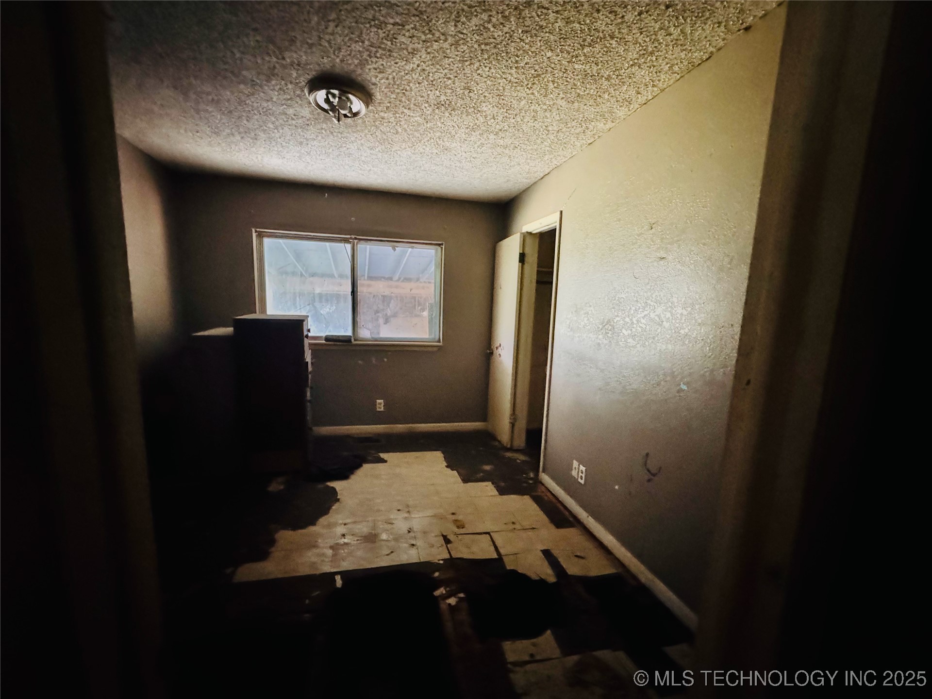 104 W 7th Street Property Photo 10