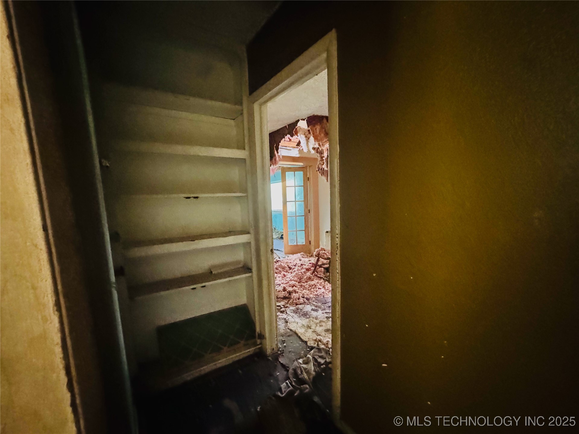 104 W 7th Street Property Photo 11