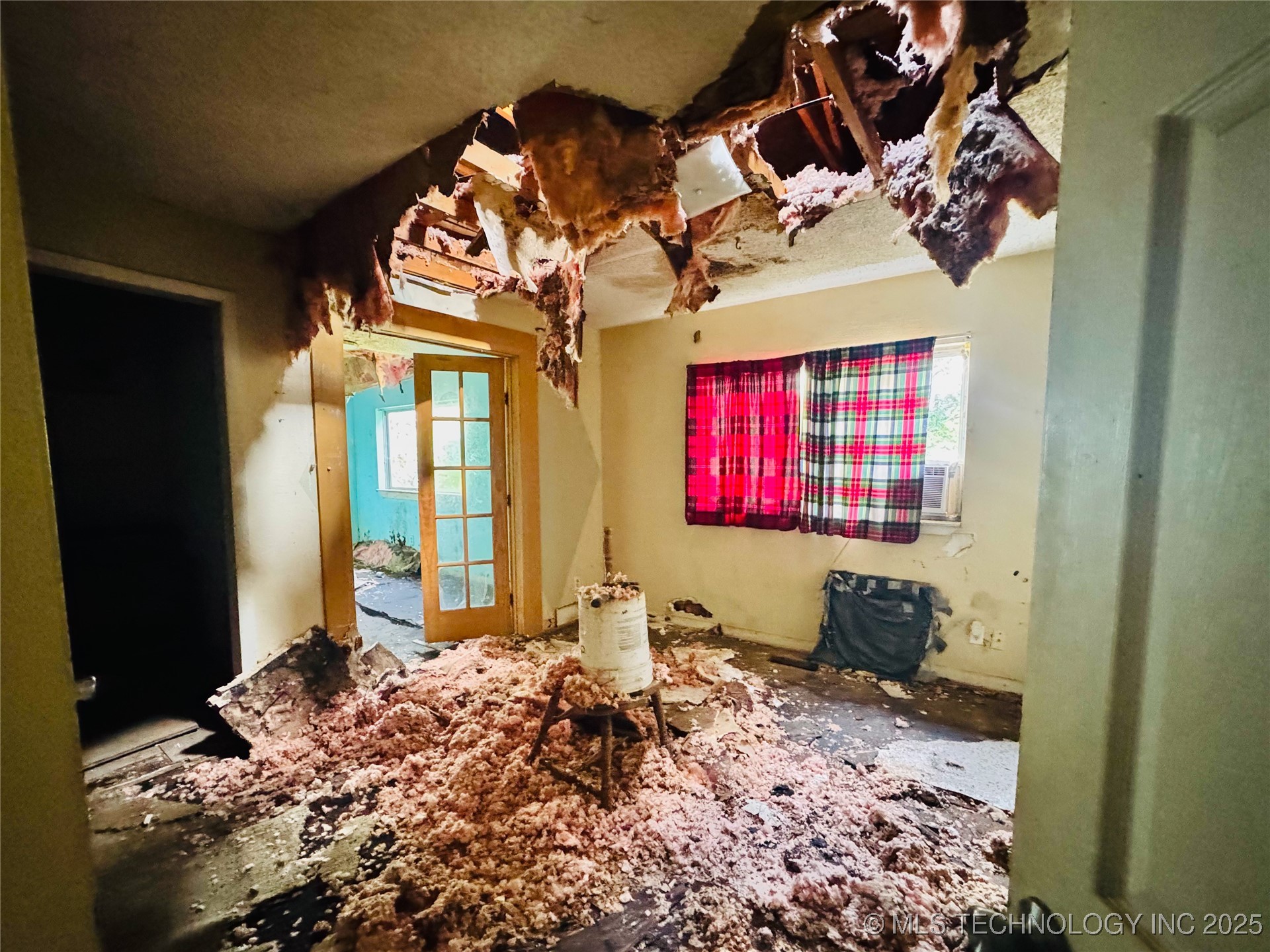 104 W 7th Street Property Photo 12