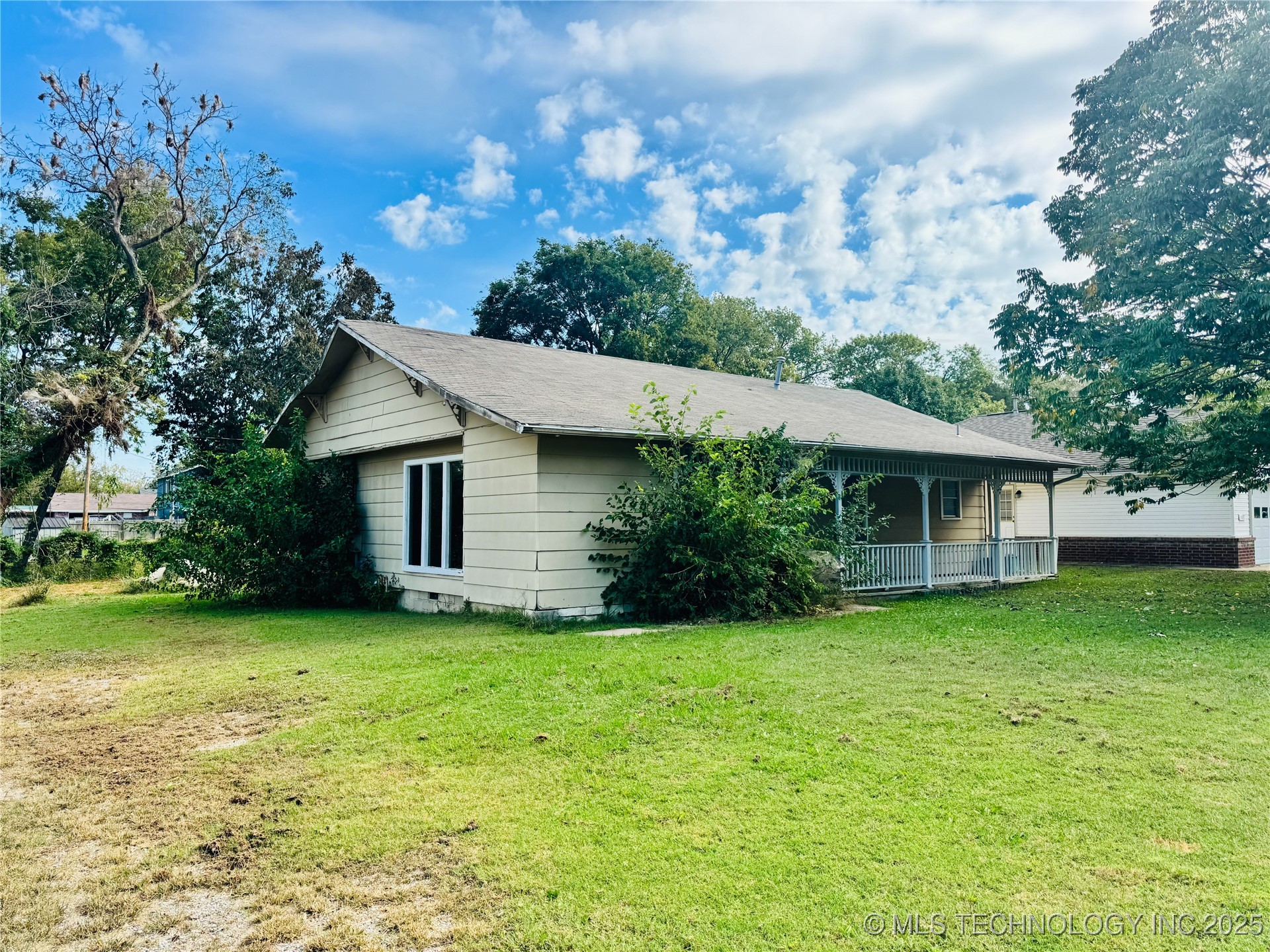 104 W 7th Street Property Photo 18