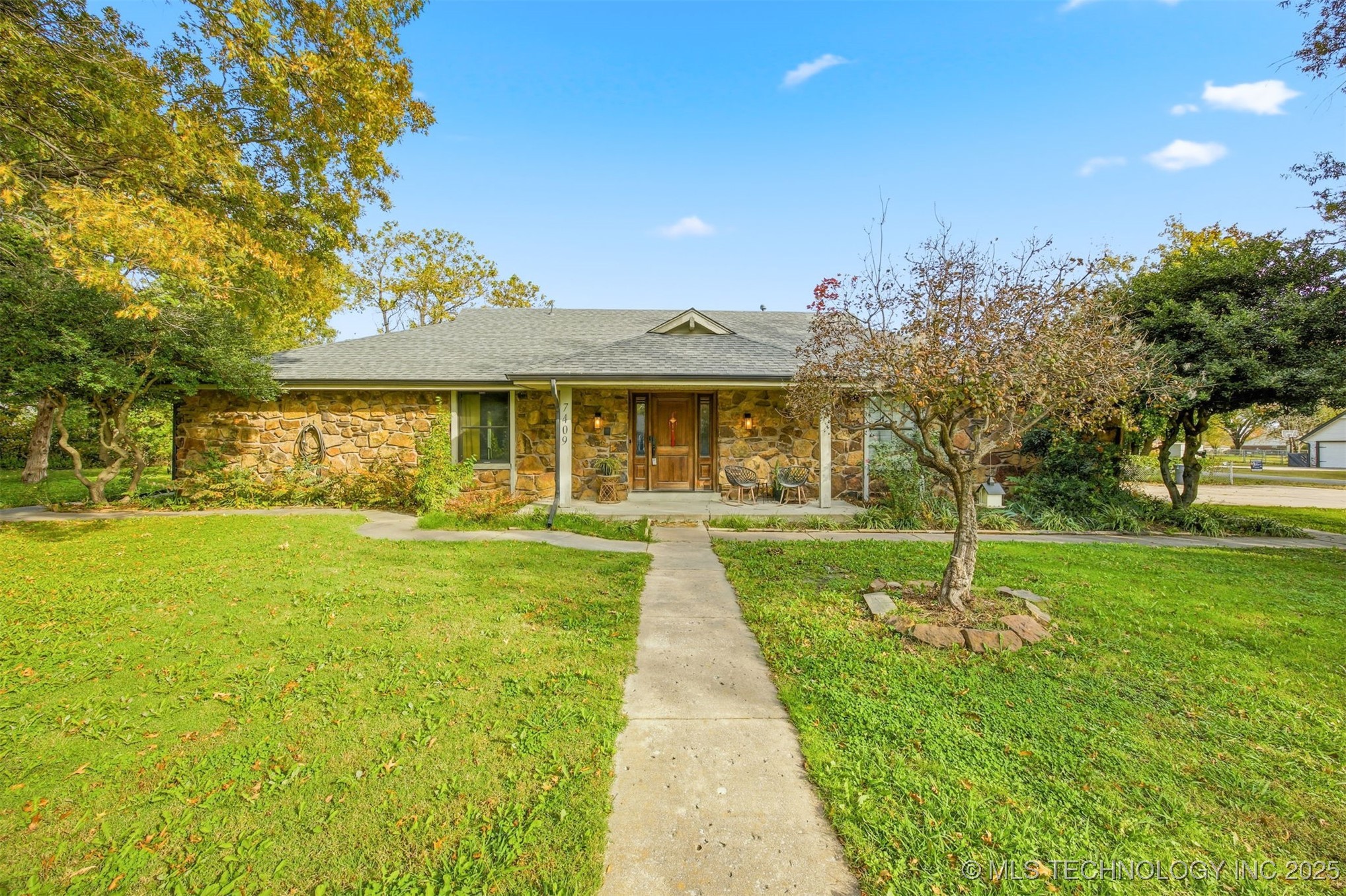 7409 N 147th East Avenue Property Photo 3