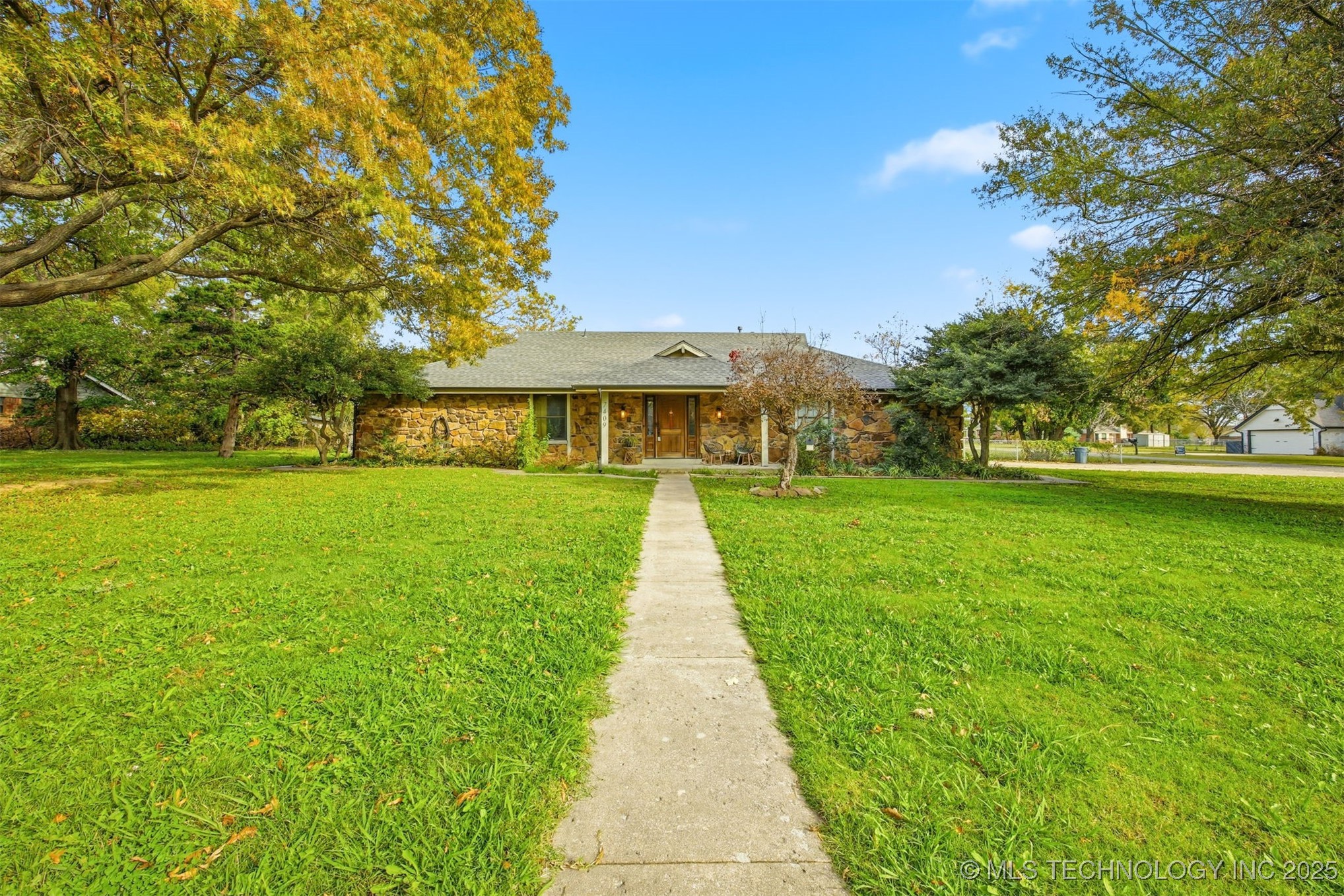 7409 N 147th East Avenue Property Photo 4